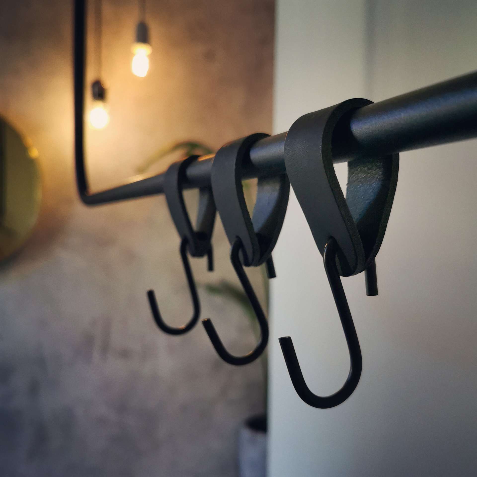 Handles and more haken