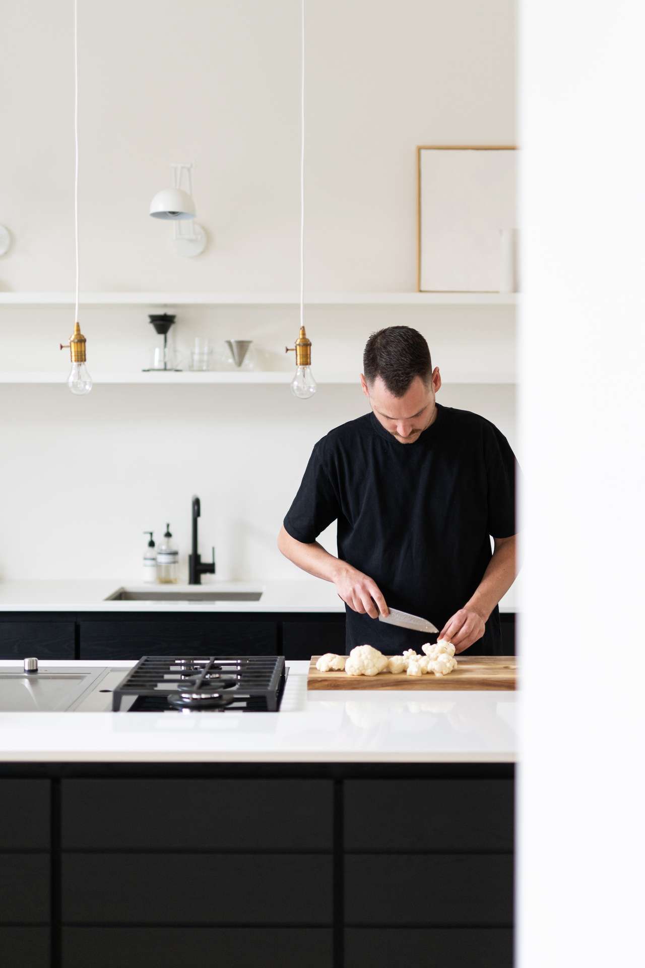 Binnenkijken-Heerenhuisch man in keuken