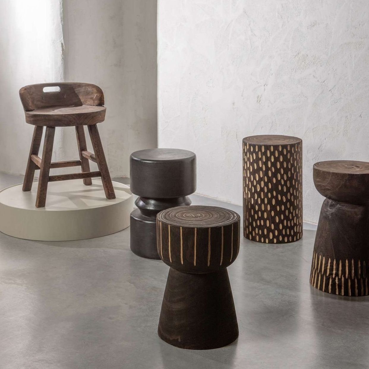 Verschillende bruine houten bijzettafels van WOOOD Exclusive