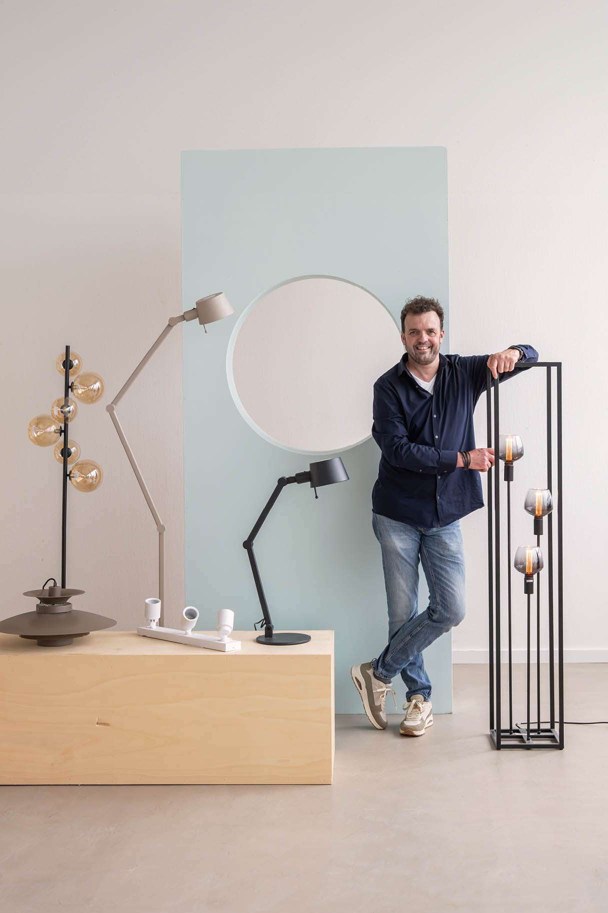 Man van Lampencompleet
