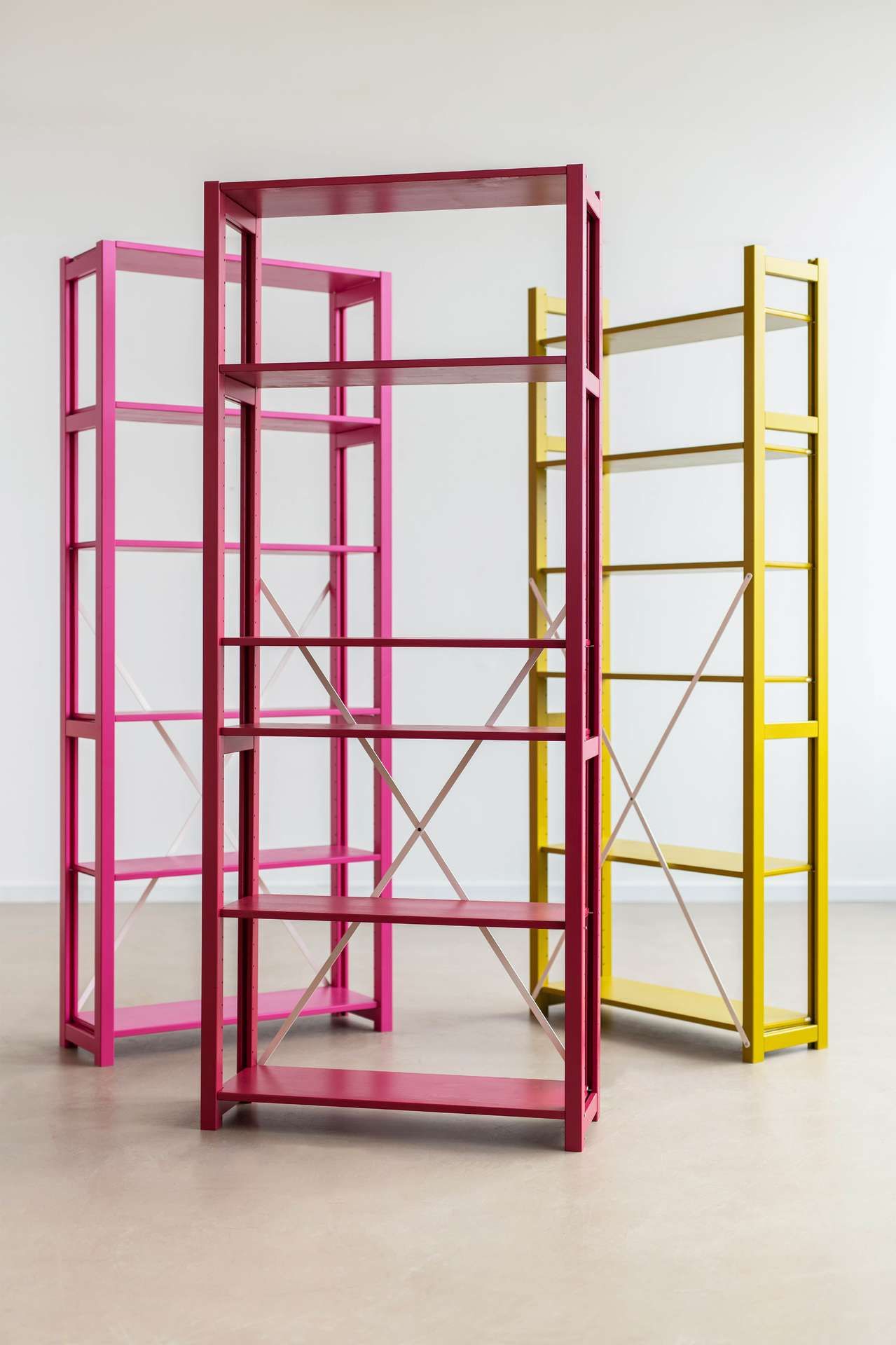 Lundia kasten in roze, rood en groen
