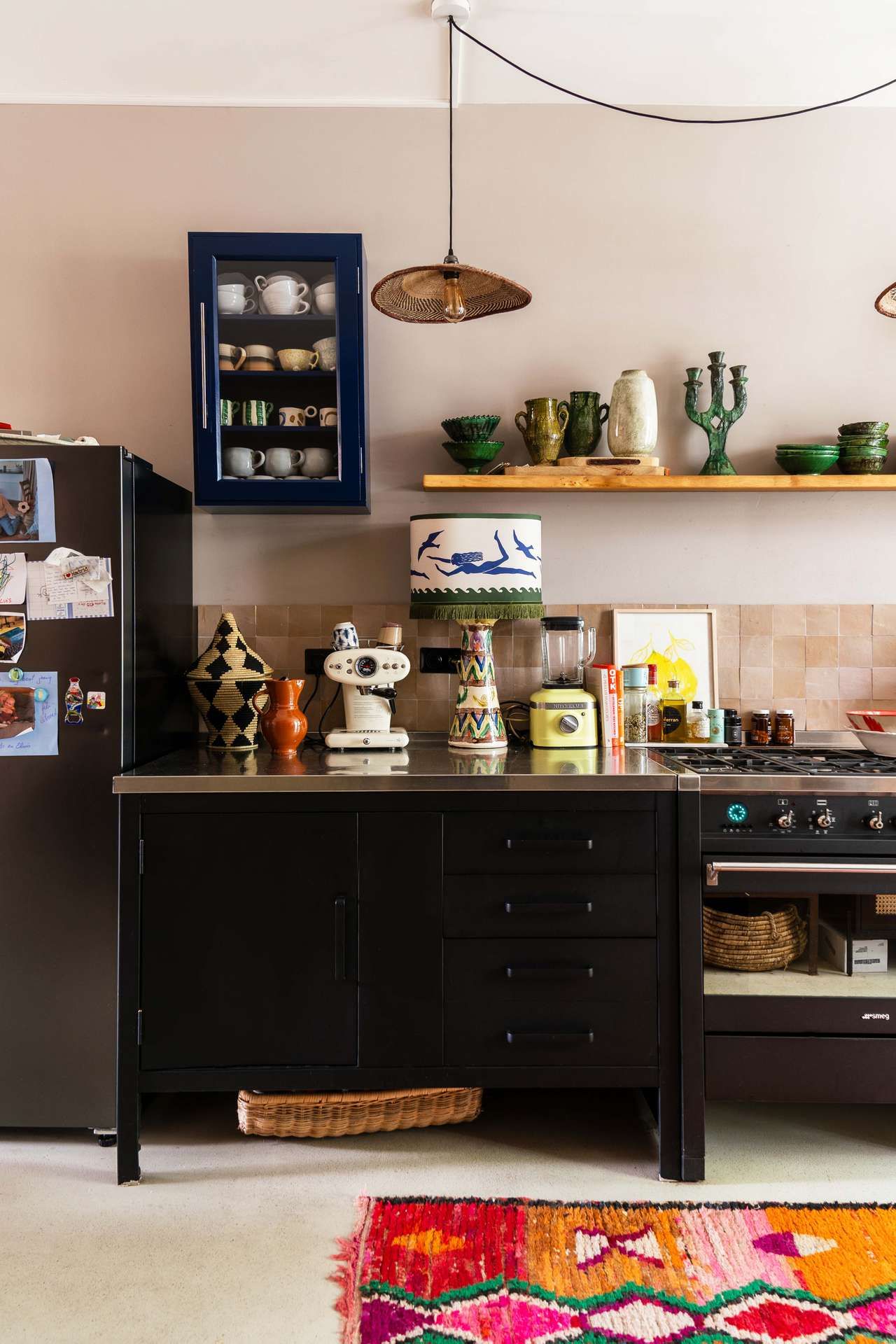 Zwarte keuken van Bartsboekje Maartje