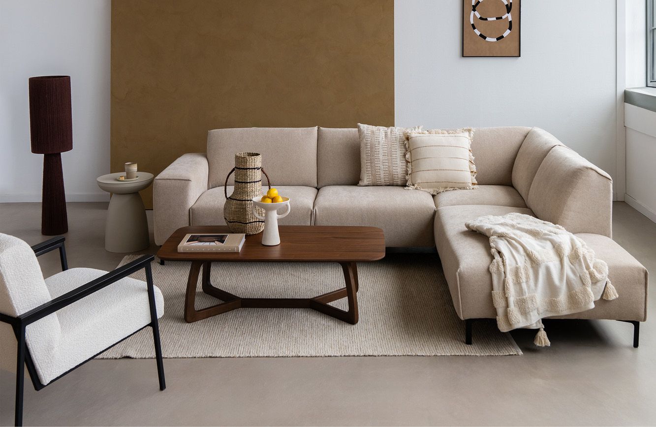 4-zits bank hoek beige in woonkamer setting