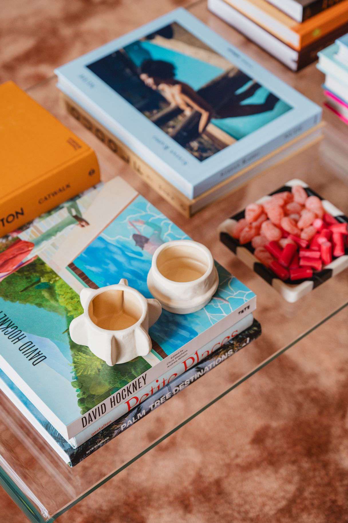 Bold & bijzonder salontafel met boeken