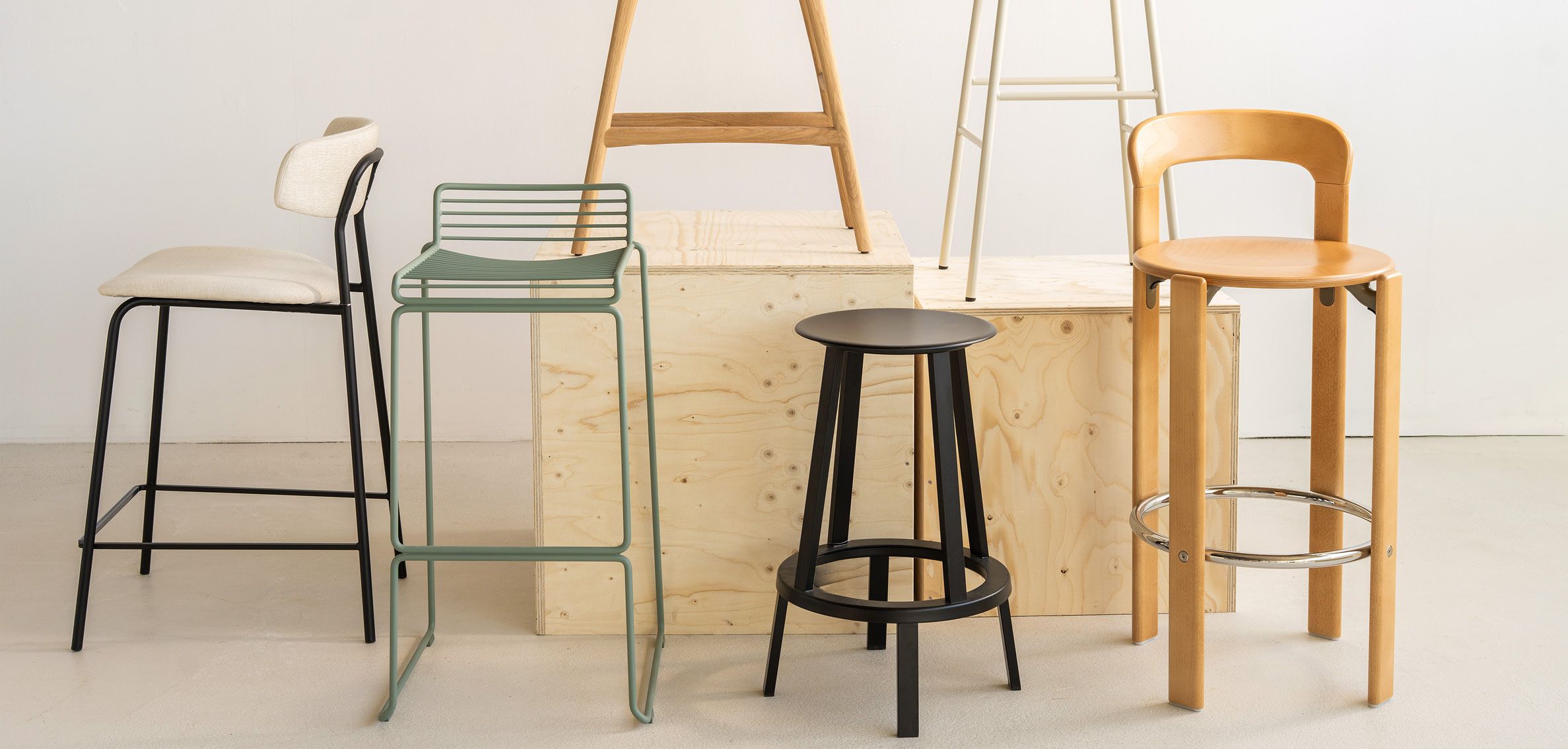 Loods 5 assortiment barkrukken & barstoelen