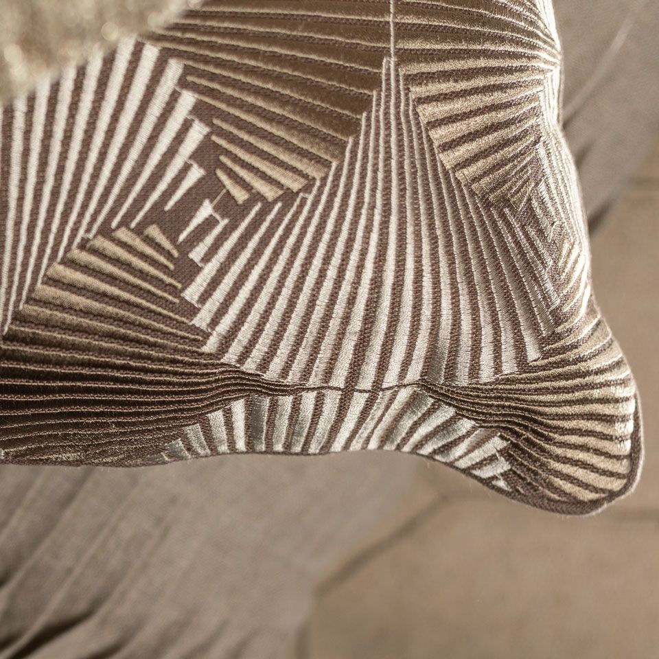 Hinck closeup kussen goud