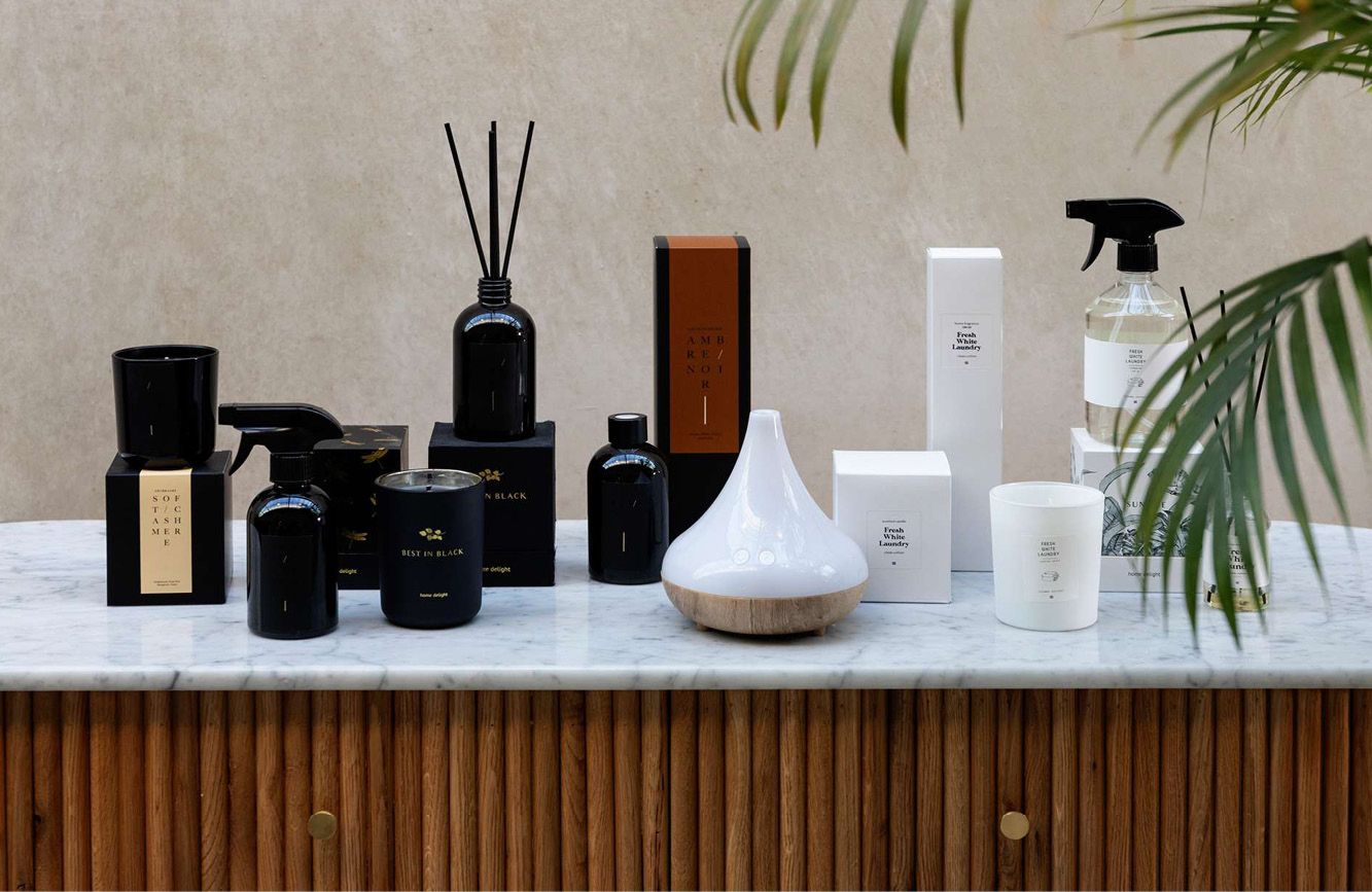 Verschillende soorten geurstokjes, geurkaarzen en huisparfums