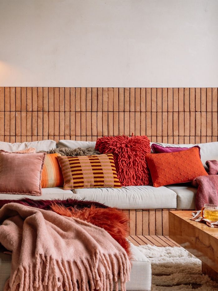 verschillende kleurrijke kussens