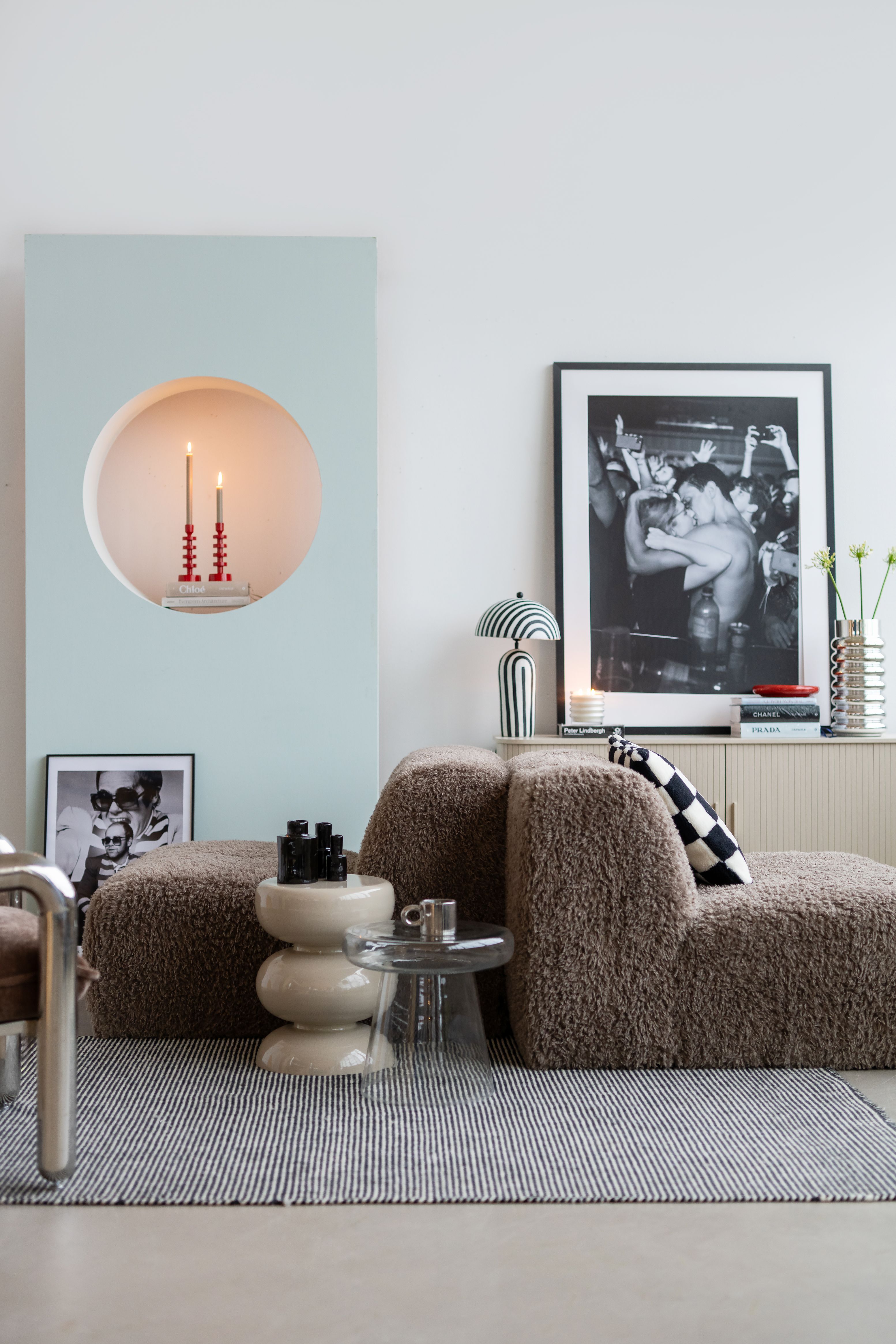 Livingroom met zilver en blauwe tinten