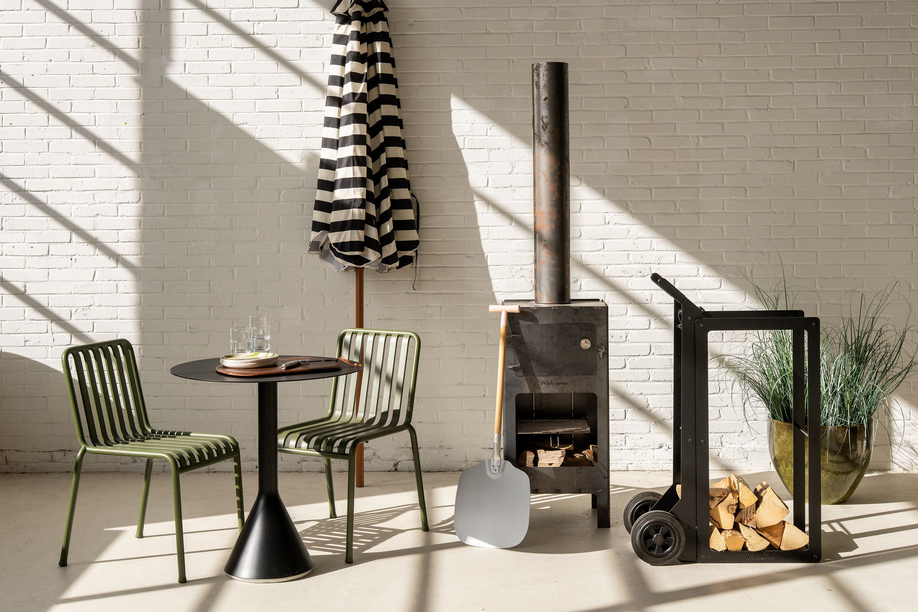 Loods 5 assortiment buiten en pizzaovens