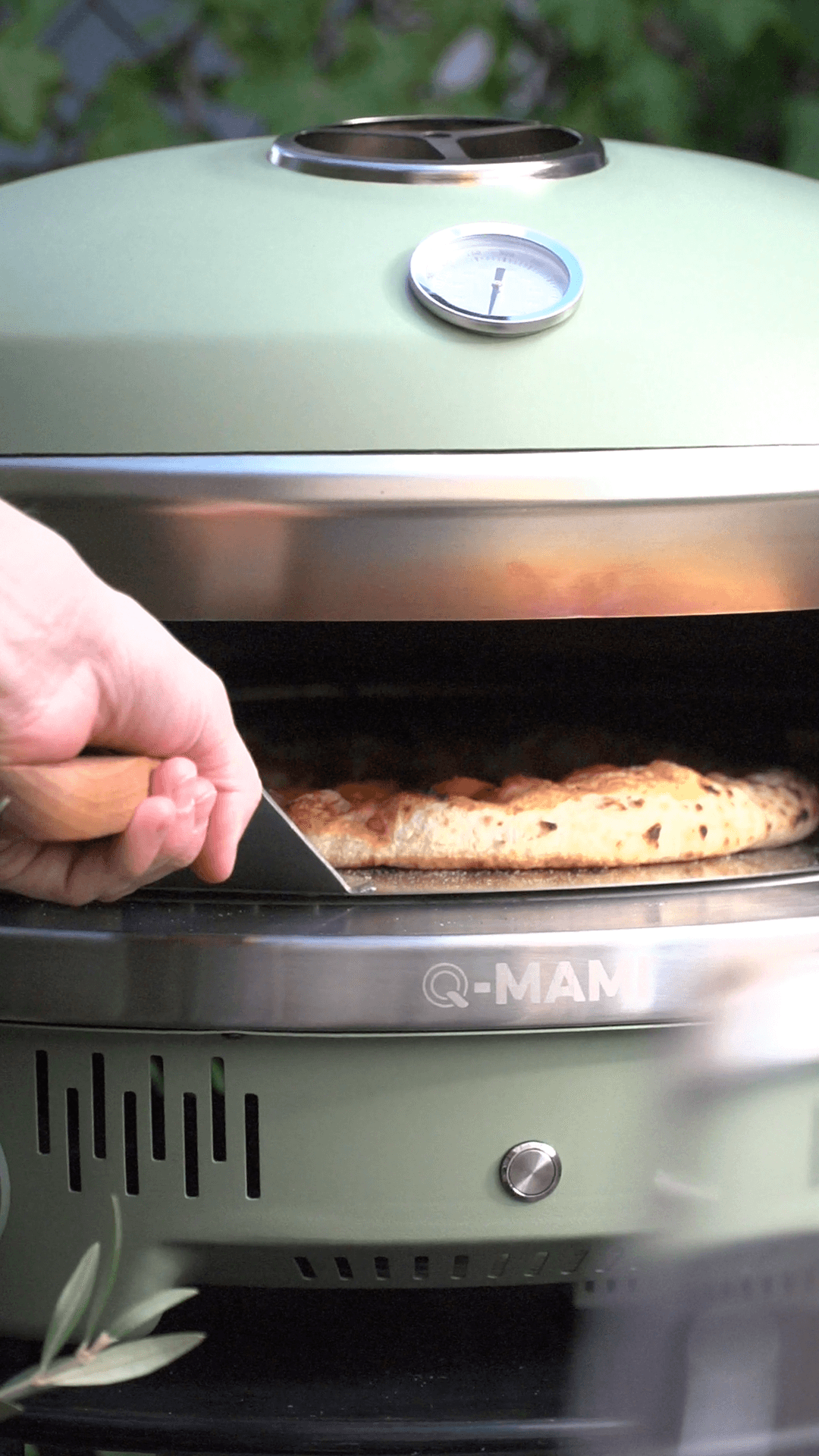 Pizzaoven Q-mami closeup