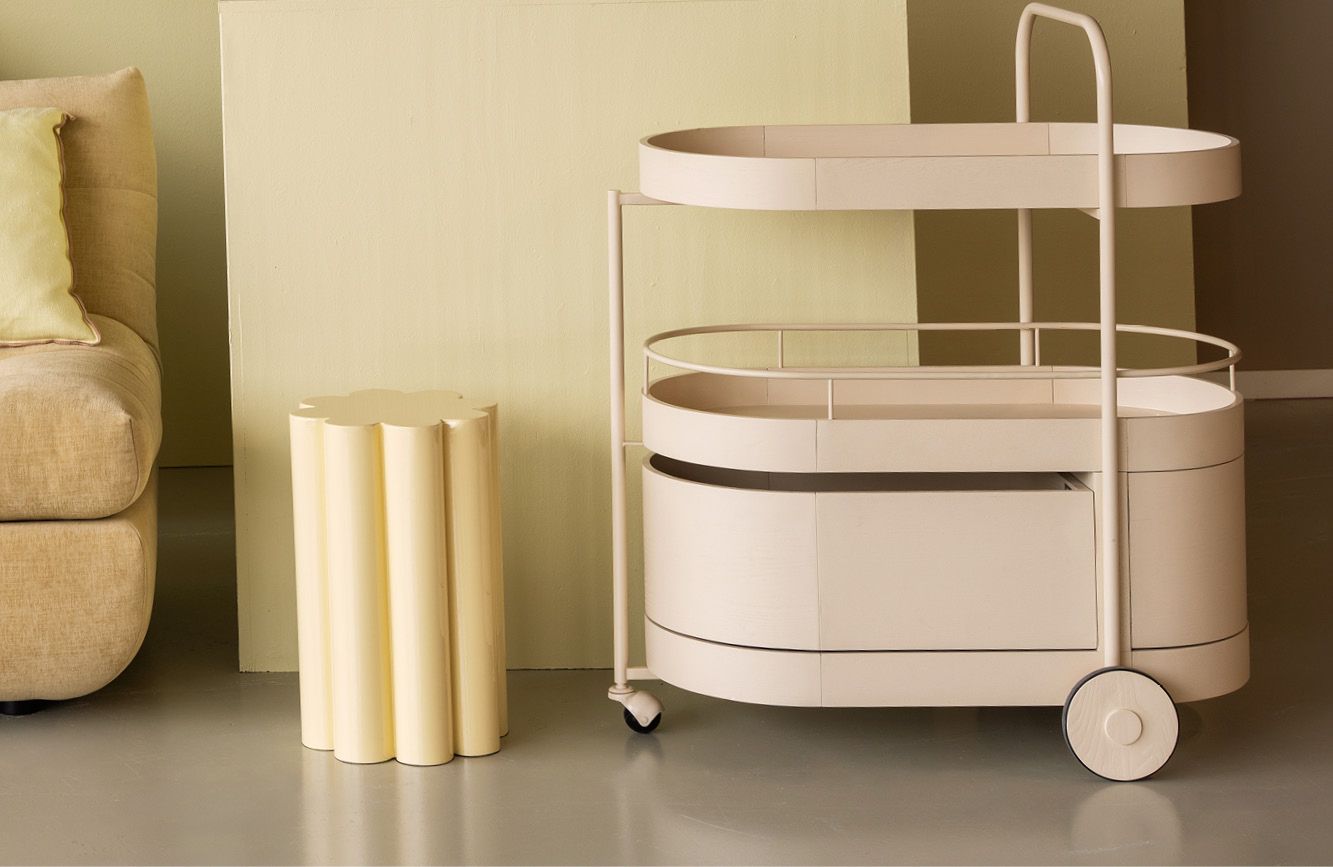 Butter yellow trolley