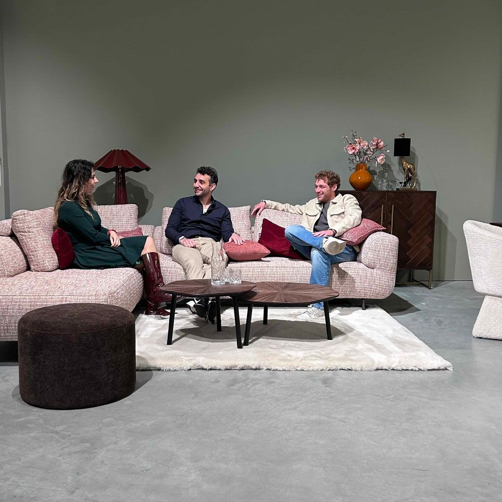 Twee kandidaten van huis gezocht op de bank met Jamie