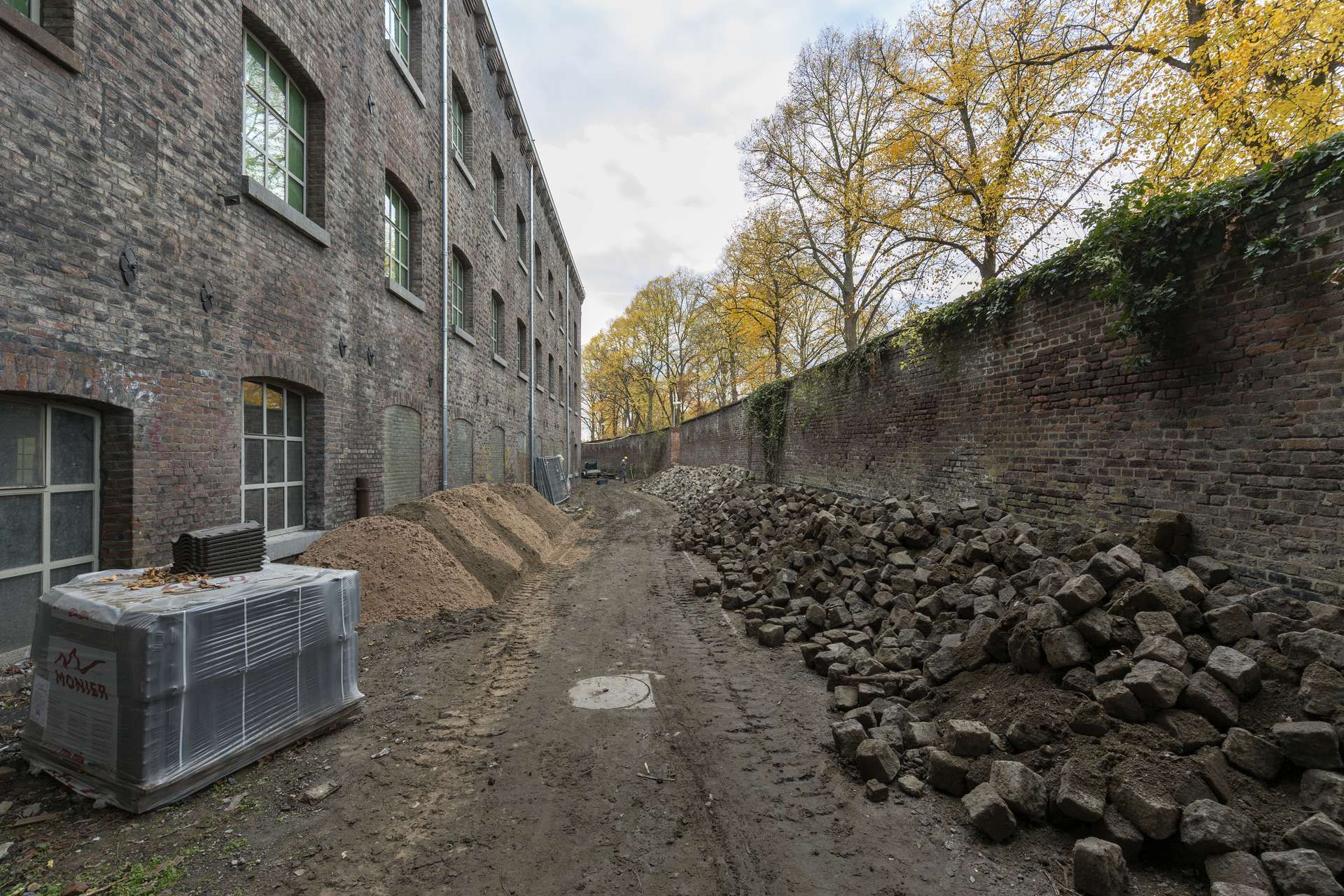 Buitenaanzicht van bouw Loods 5 Maastricht
