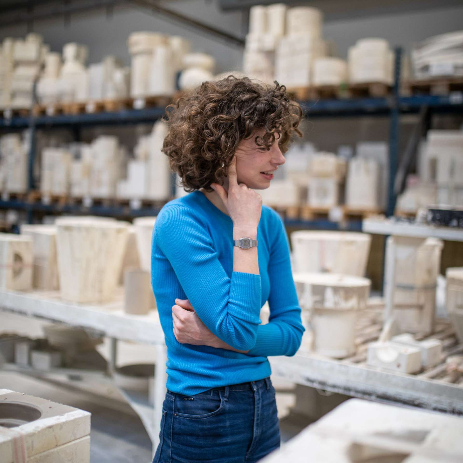 Ontwerpster Hanna Kooistra in haar atelier