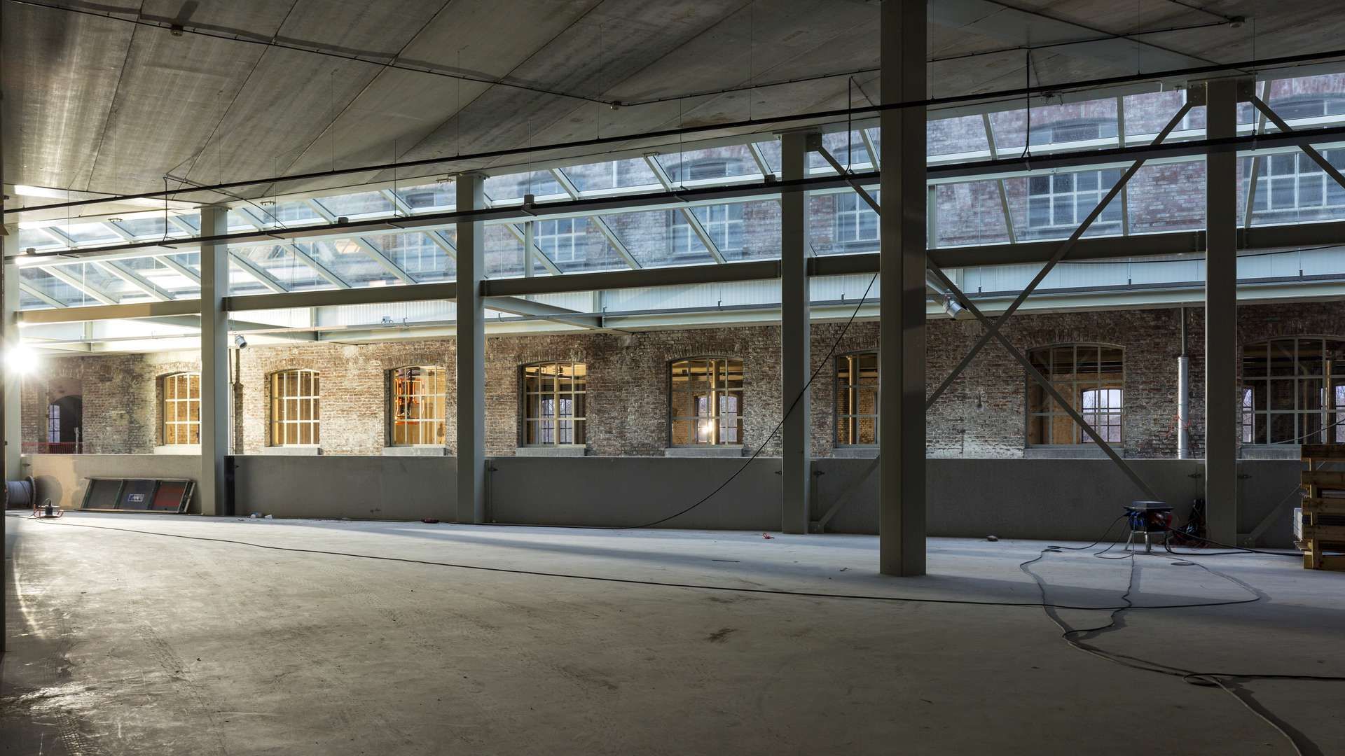 Het nieuwe deel en het oude deel in Loods 5 Maastricht naast elkaar