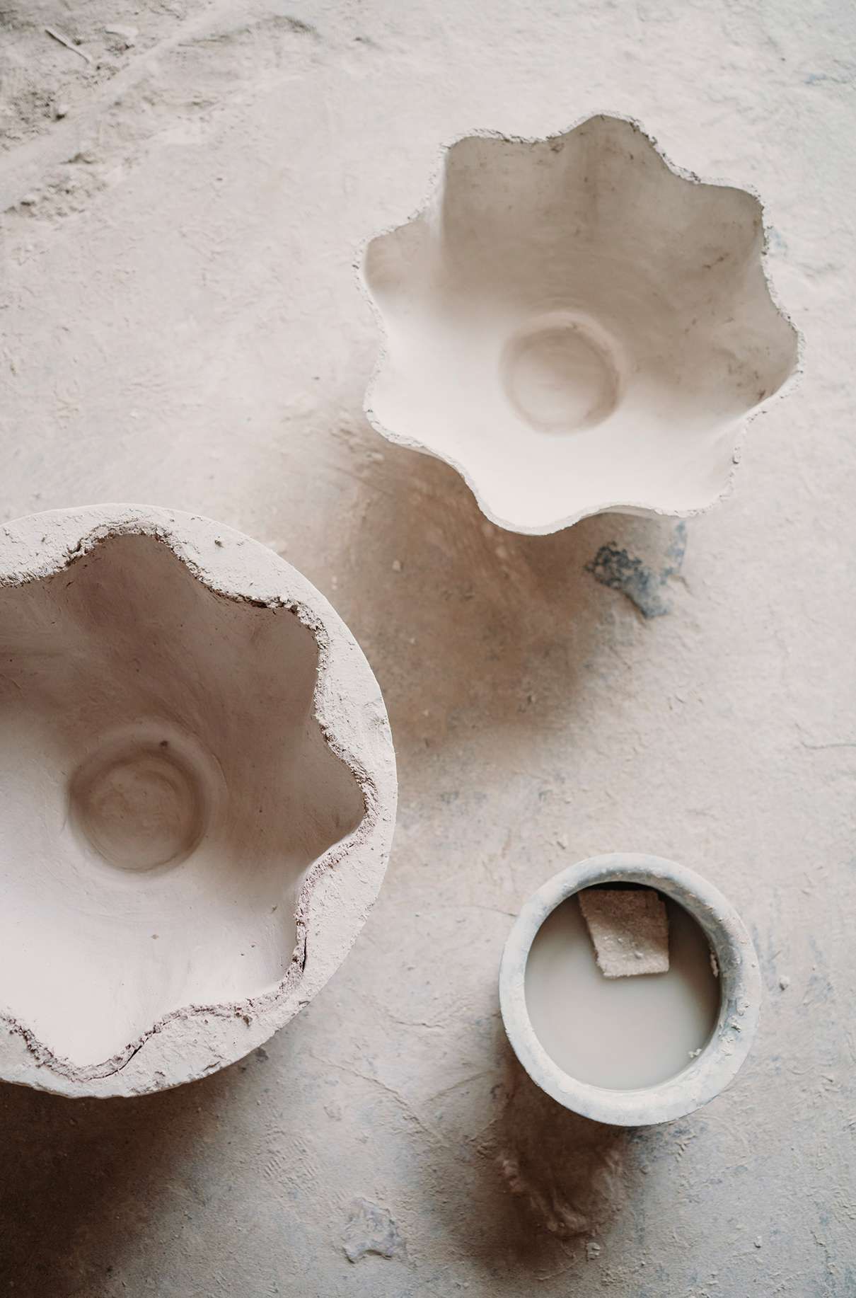 Vorm van papier-maché schaal Sade
