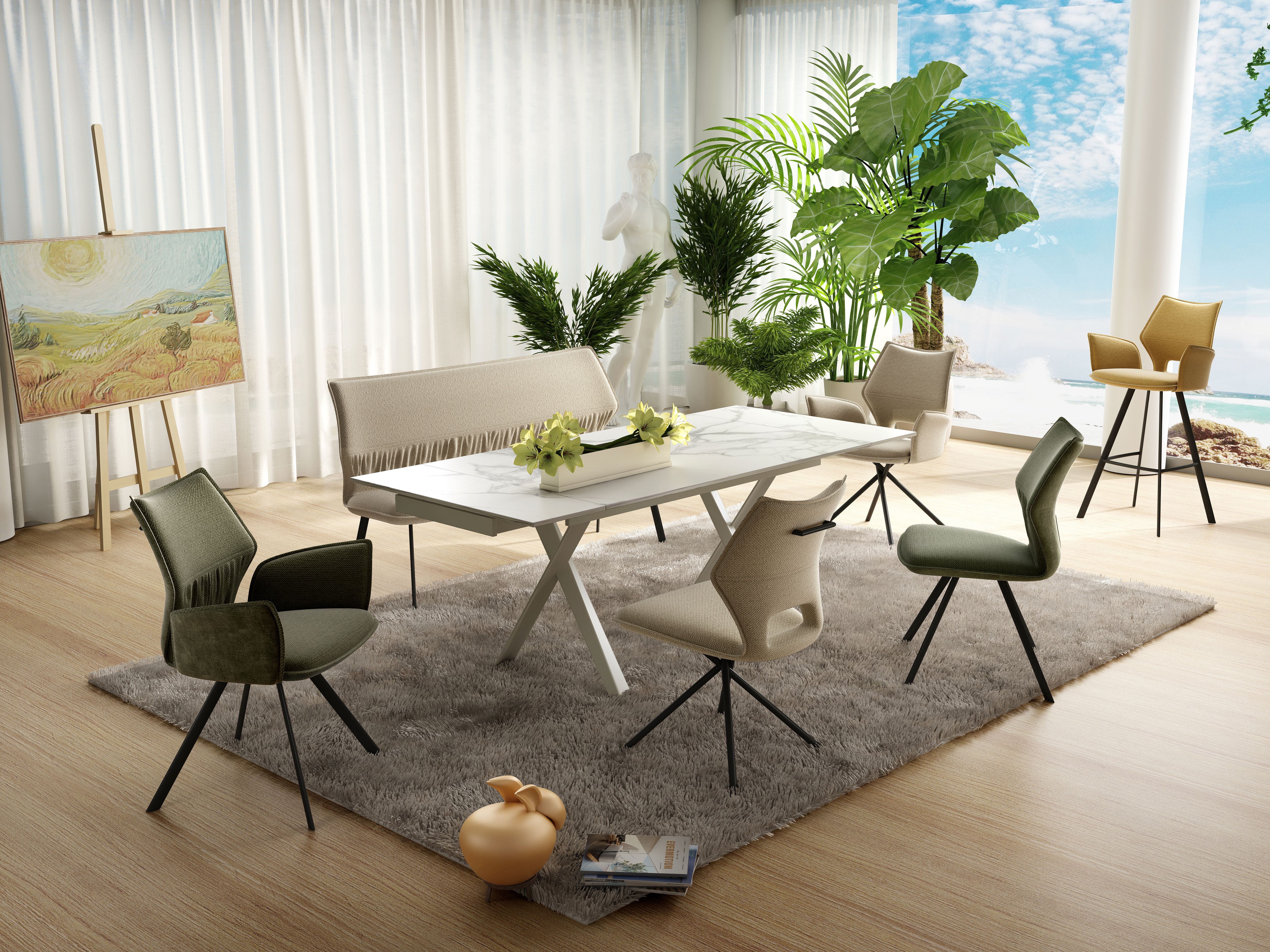 O-form Eetkamer met verschillende soorten stoelen