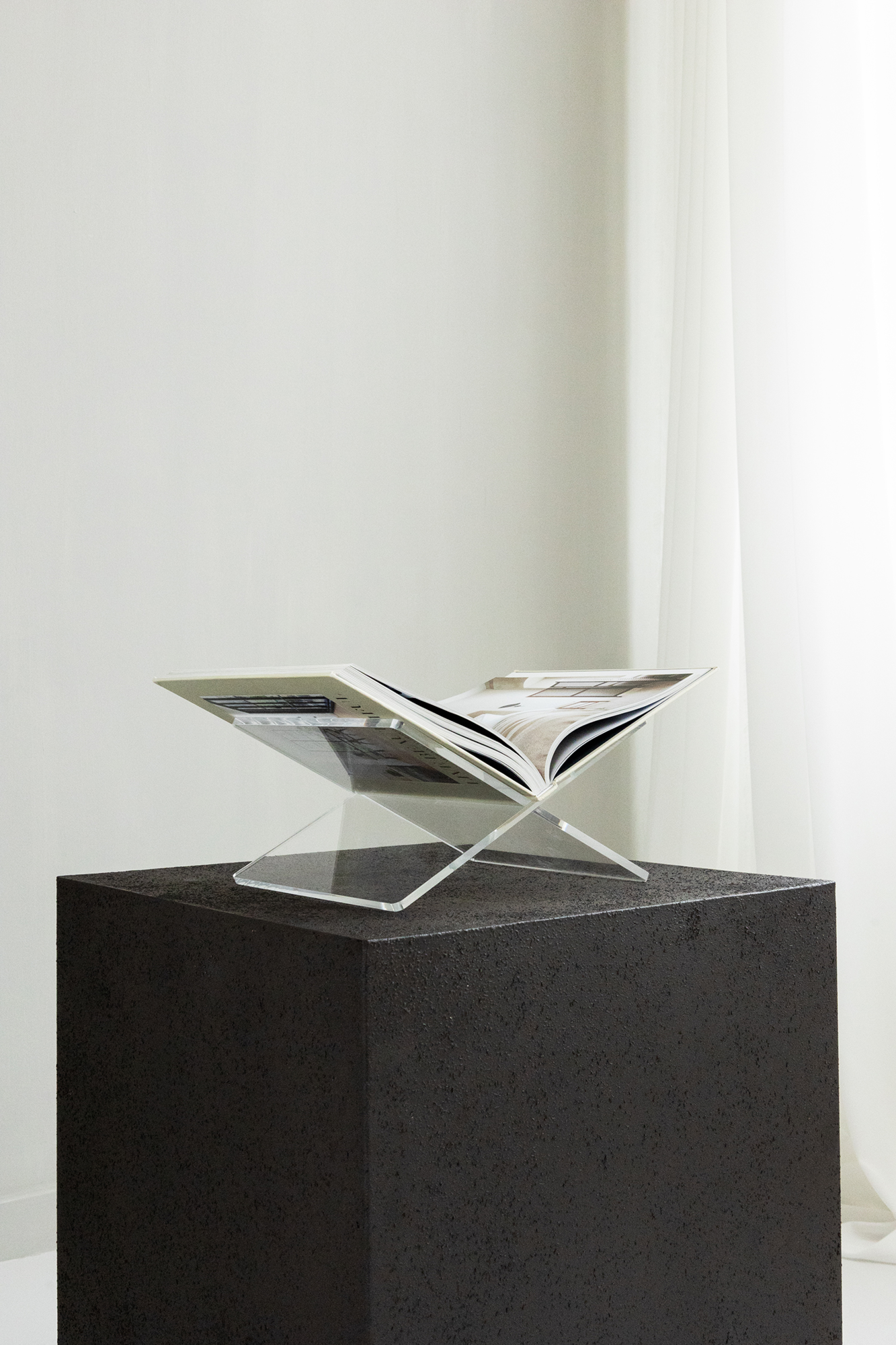 Seeve Official Boekenstandaard Acryl