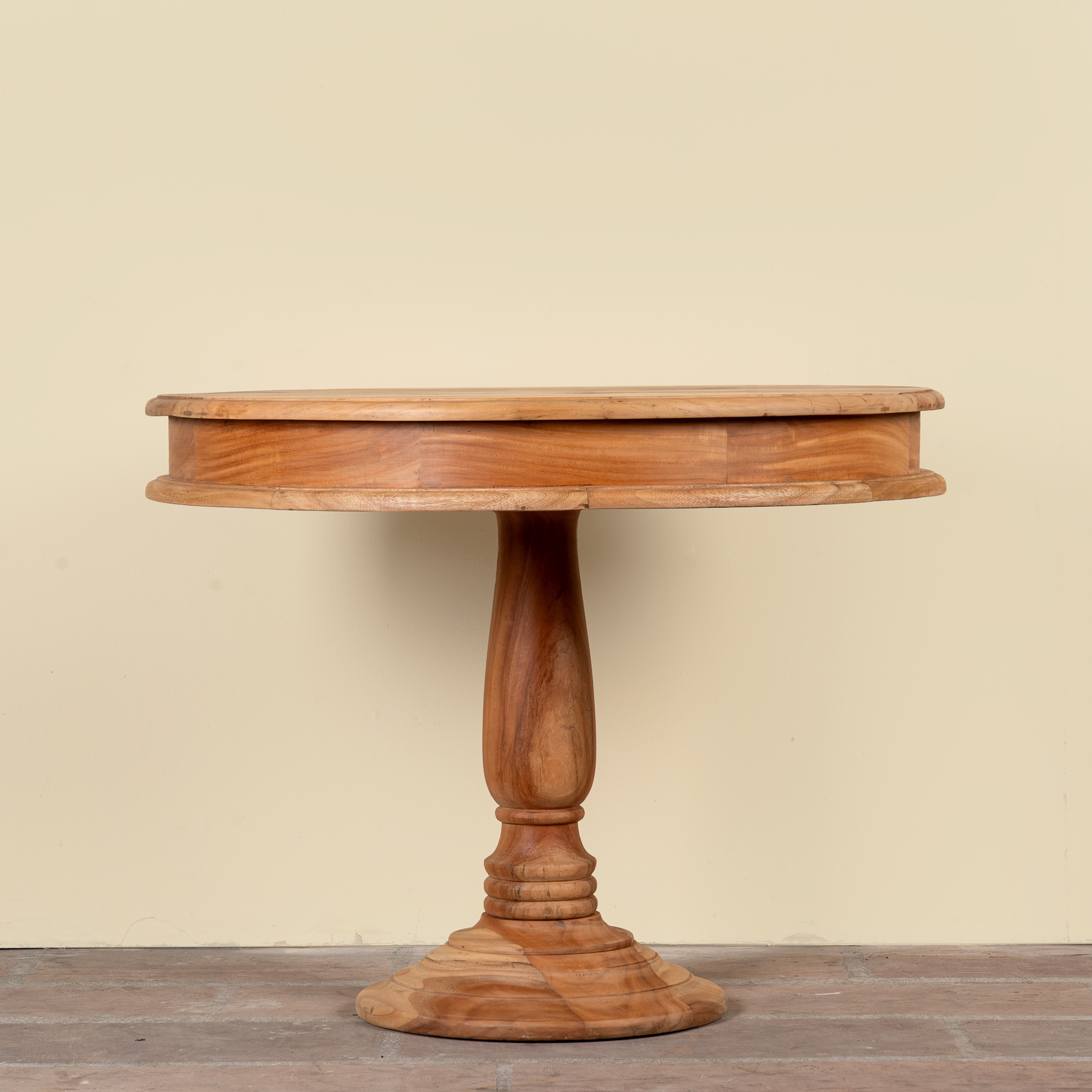Eettafel Adharma Rond