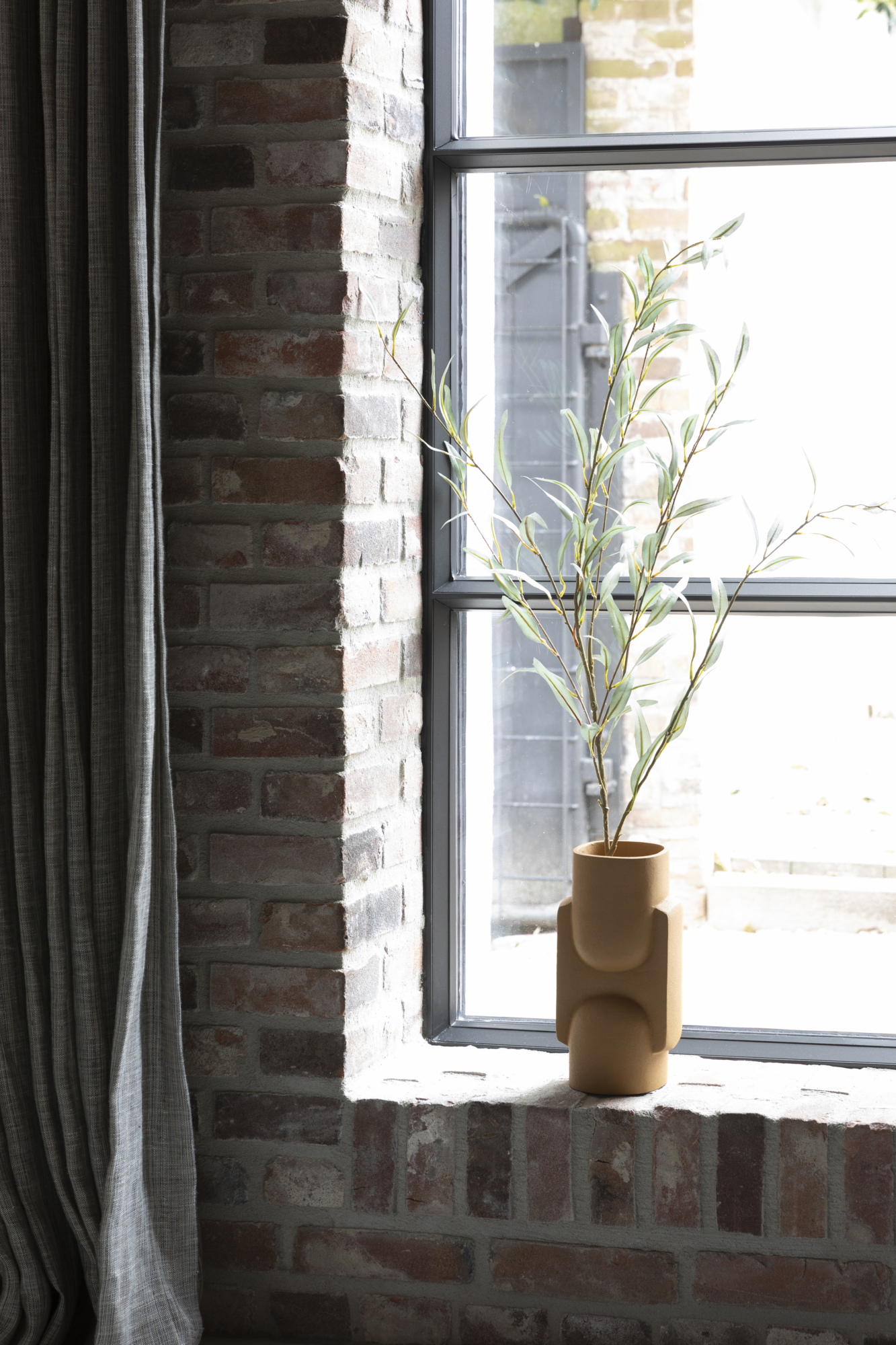 Vase santos ochre