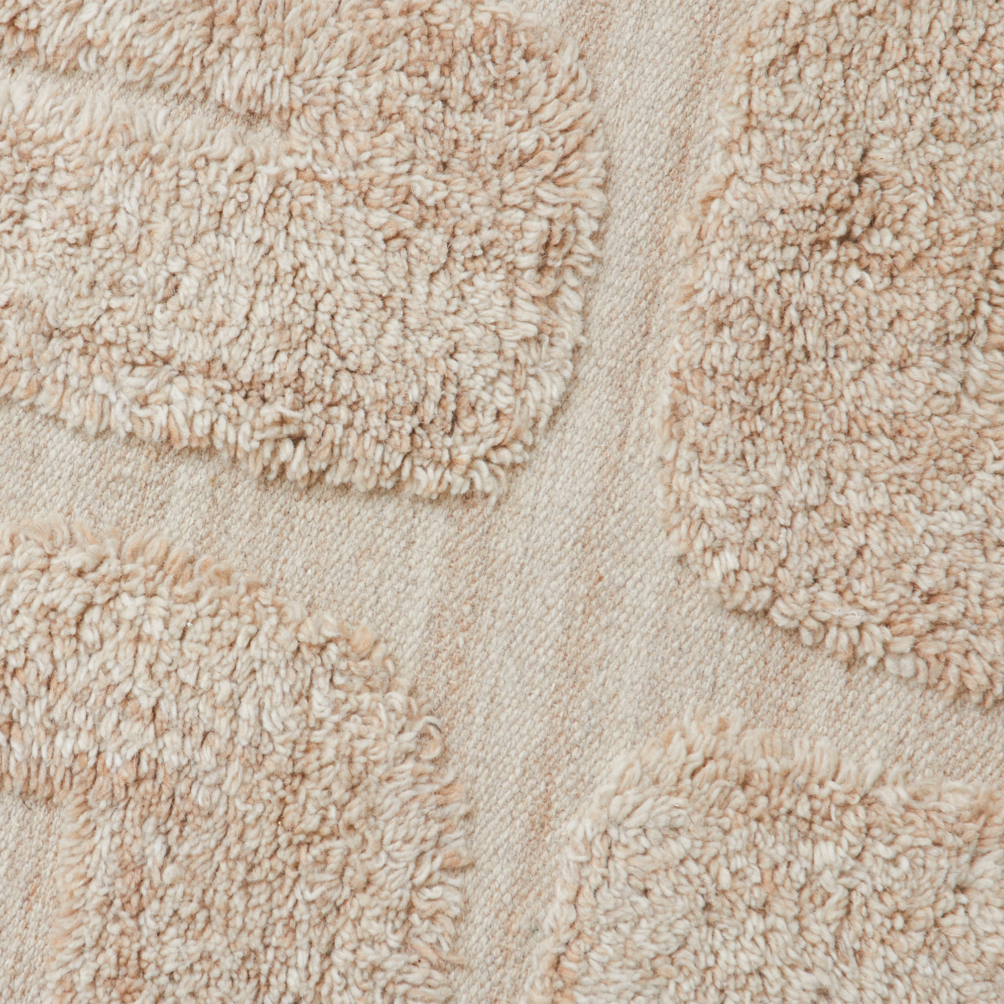 Tufted rug limestone