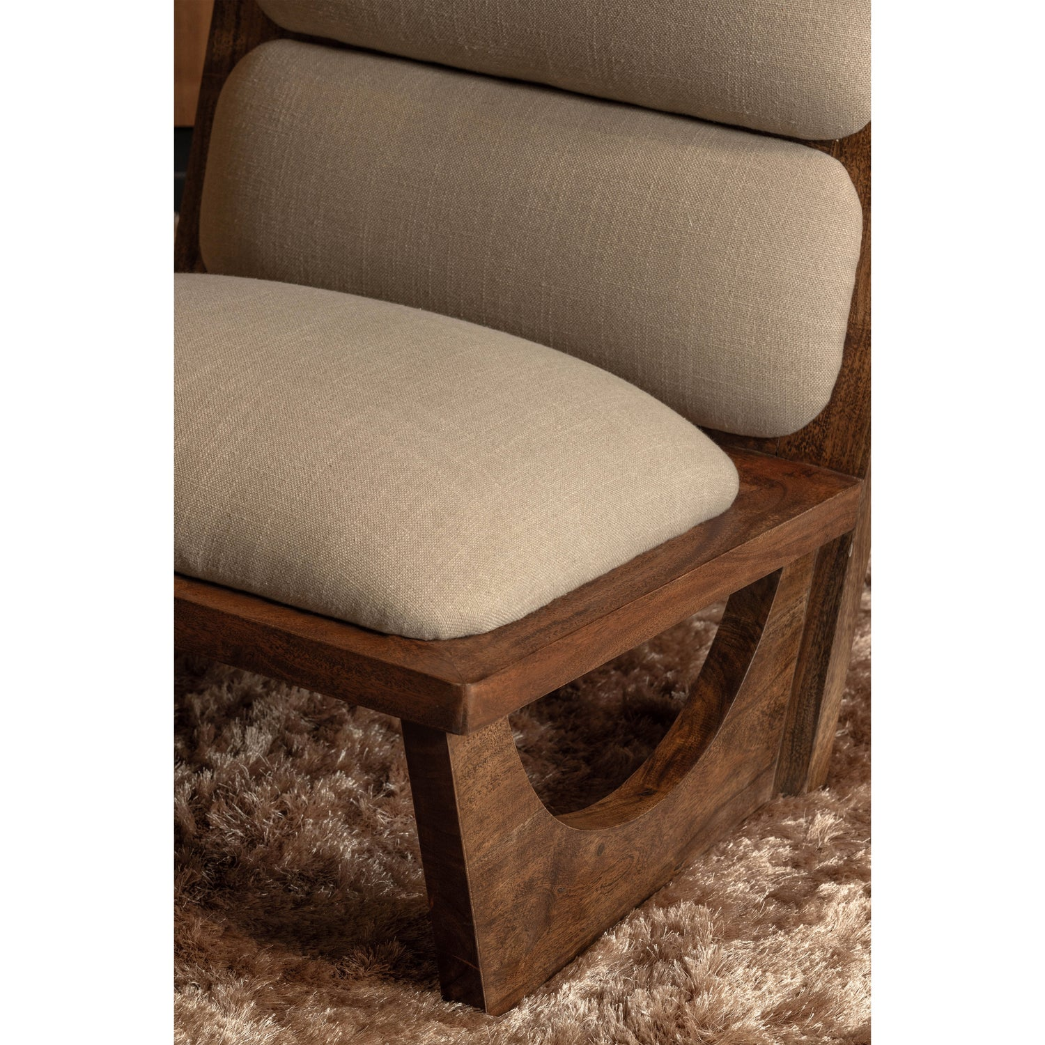 Opulent fauteuil boucle/hout naturel