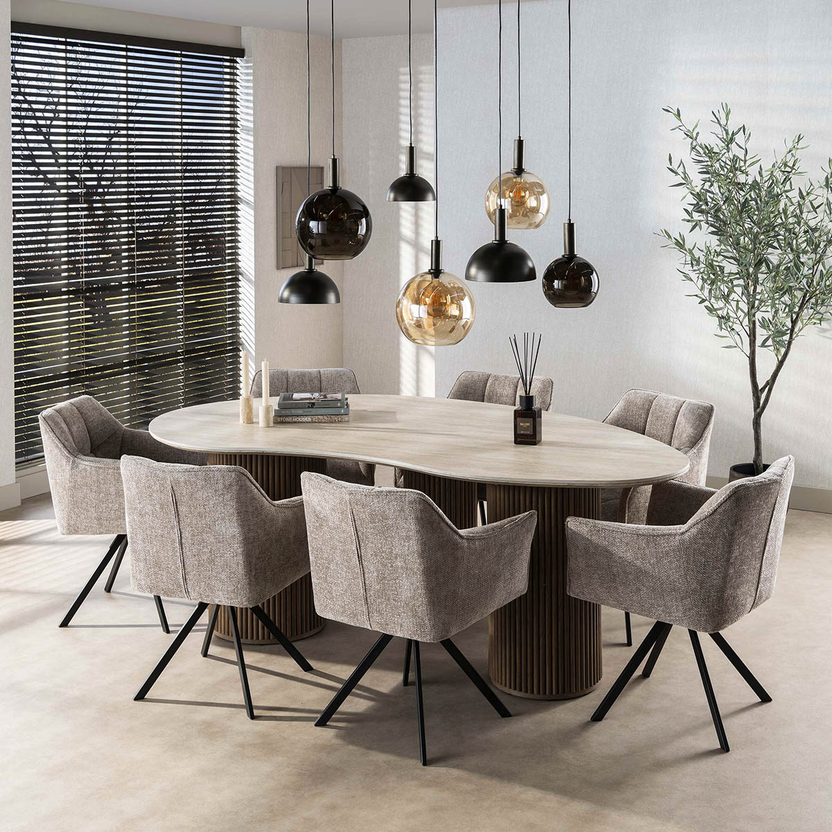 Eettafel Organisch Limestone