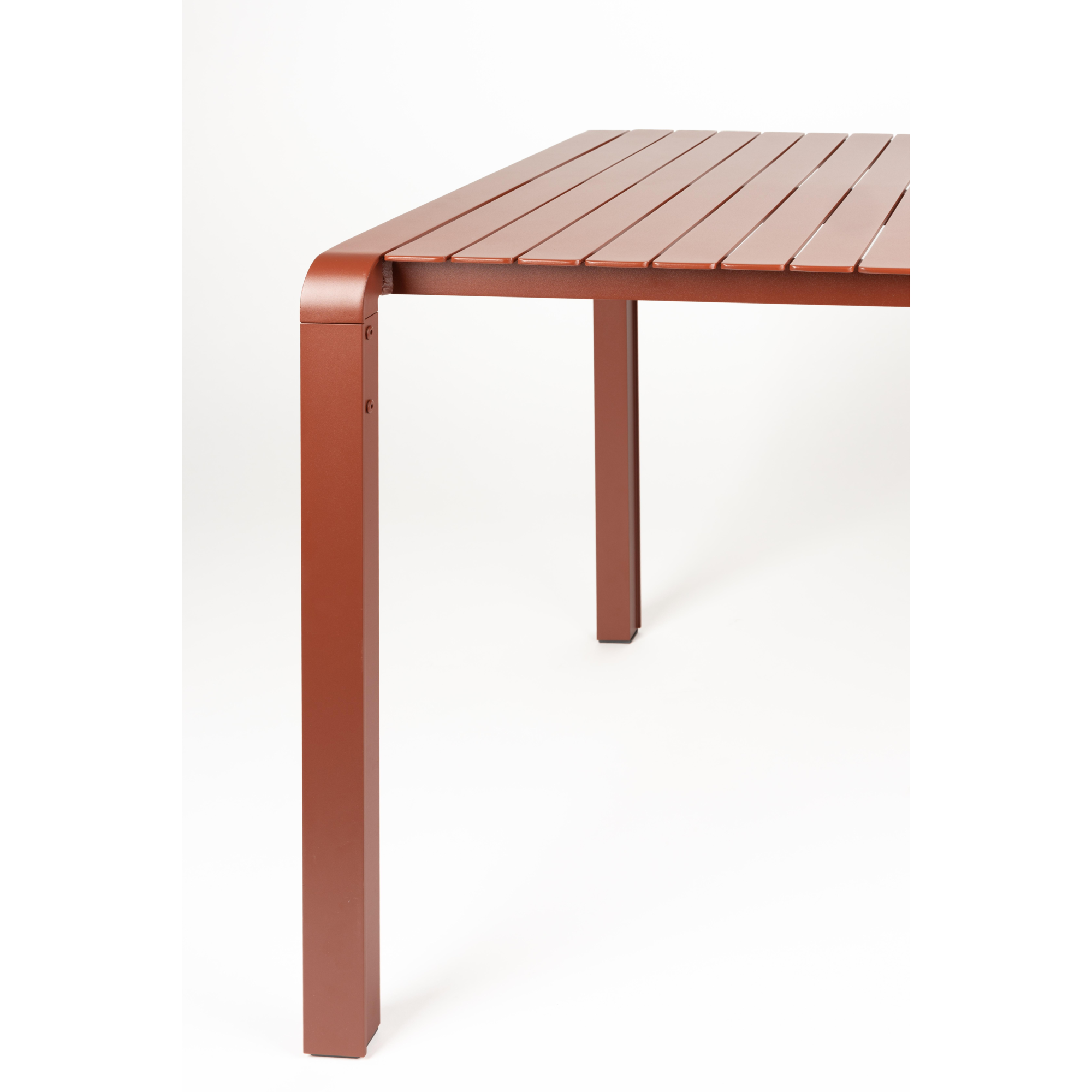 VONDEL GARDEN TABLE