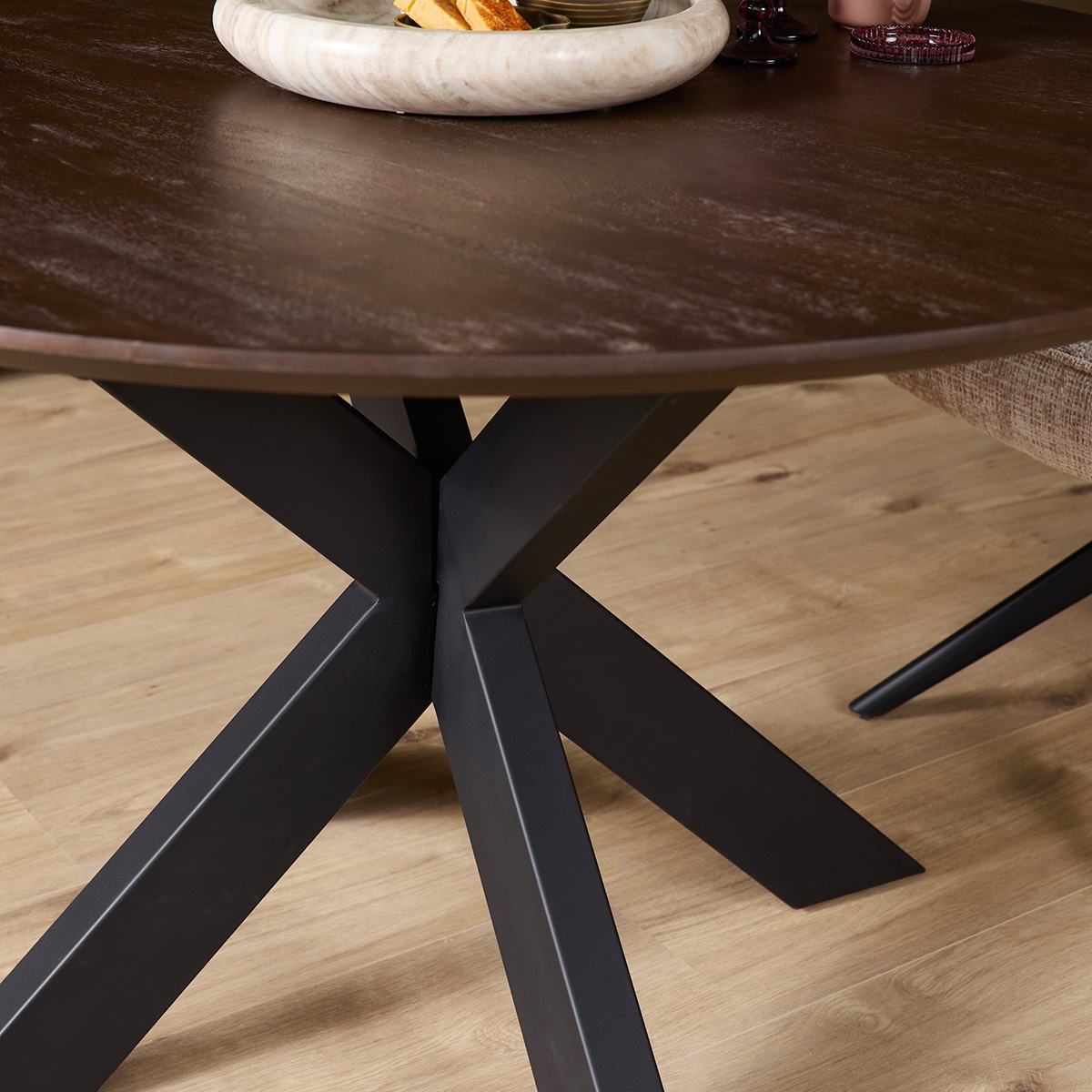 Eettafel De Bokke Rond Bruin & Zwart