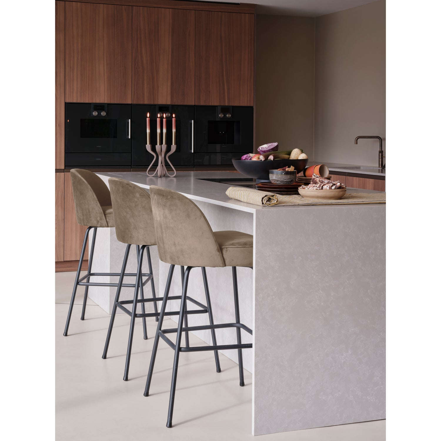 Vogue barstoel 80 cm boucle beige