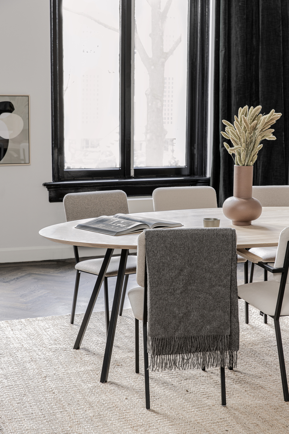 Studio HENK tafel Slim Co Ovaal, zwart frame - Smart Collectie