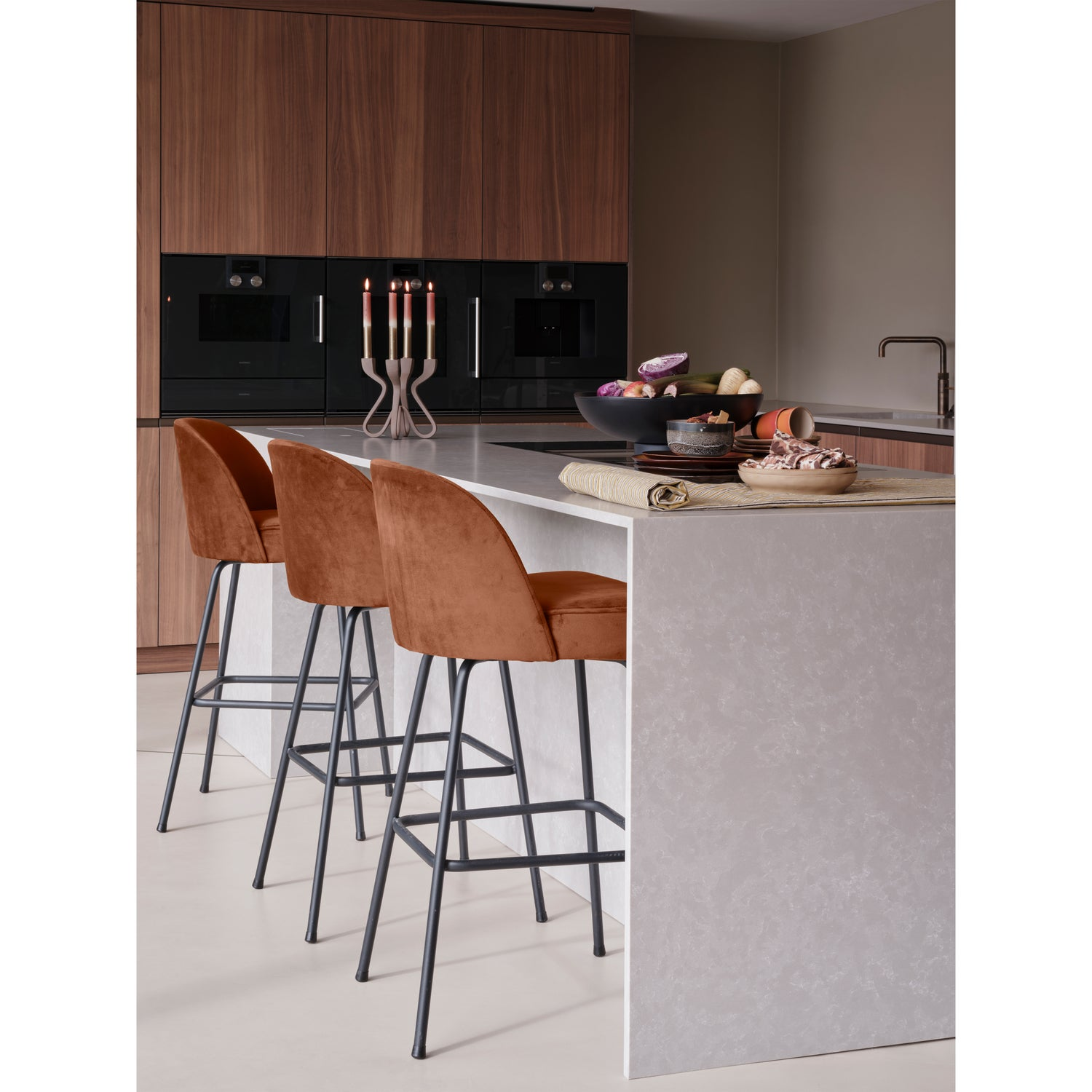 Vogue barstoel 80 cm boucle beige