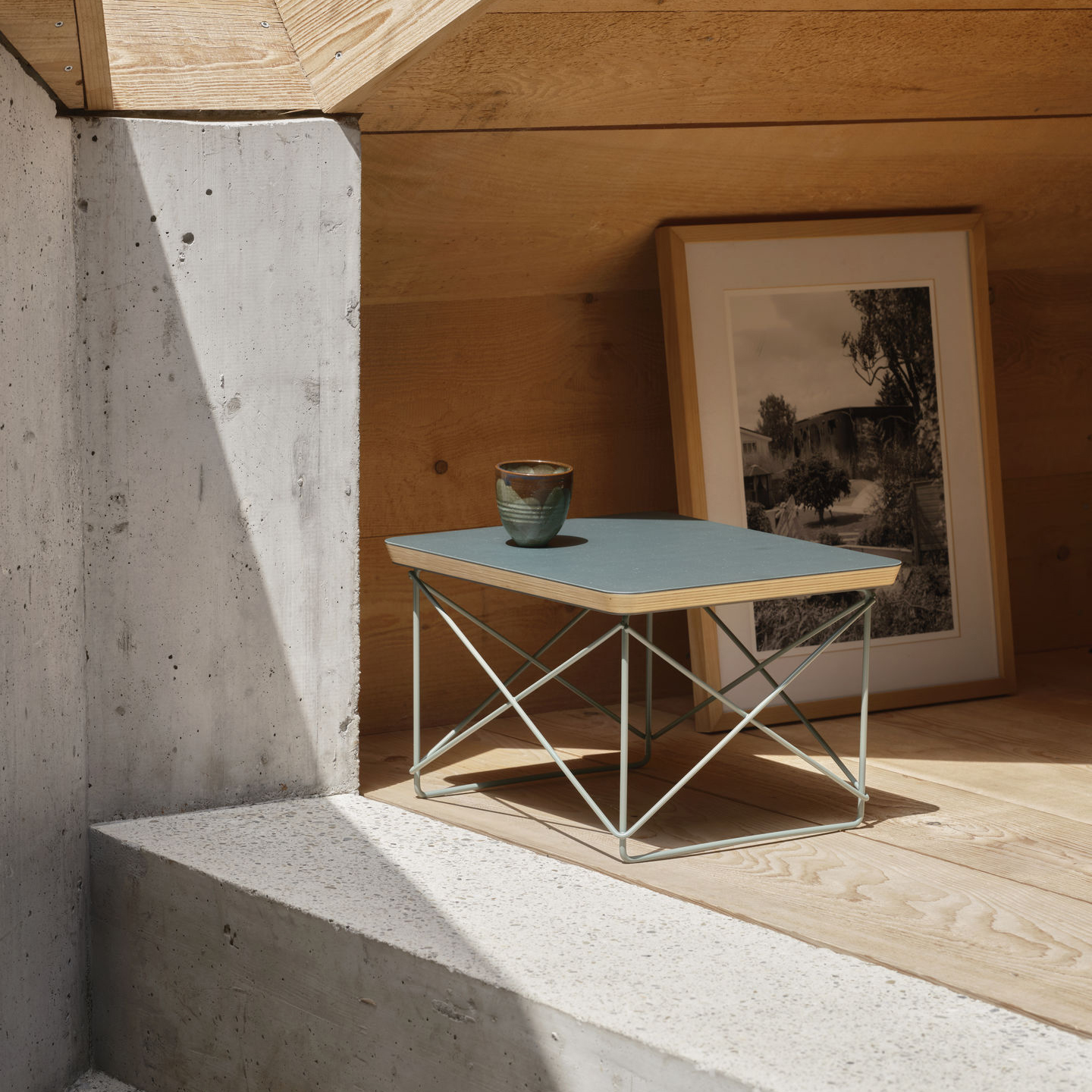 Vitra Bijzettafel LTR HPL