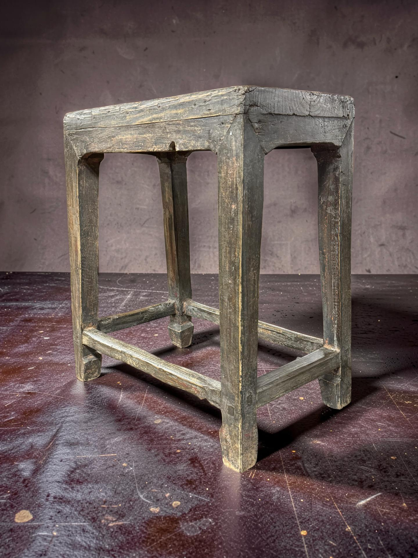 Krukje/bijzettafel unieke patina China