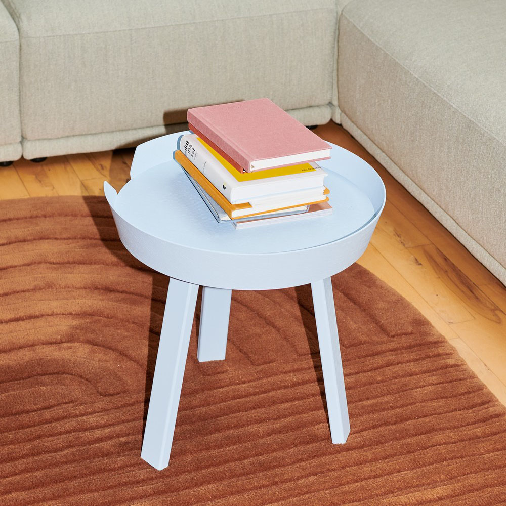Muuto Salontafel Around small light blue