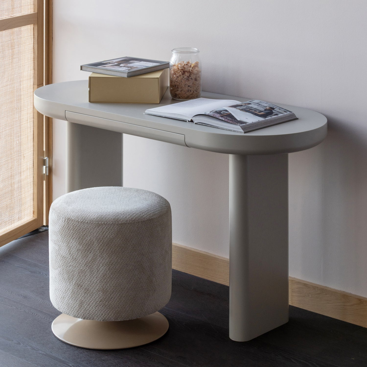 Islen poef met draaivoet boucle bordeauxrood