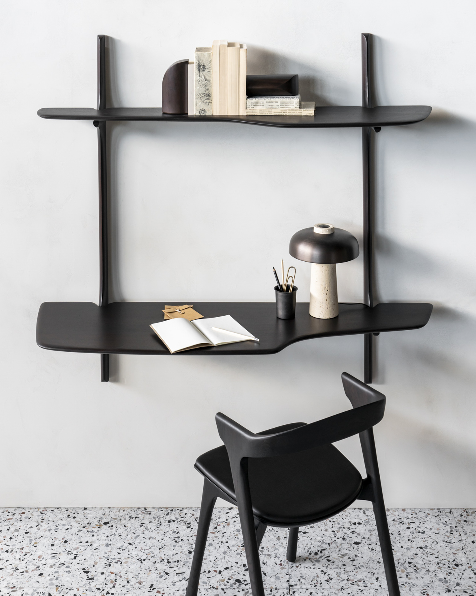 PI wandbureau - eiken gelakt - 140