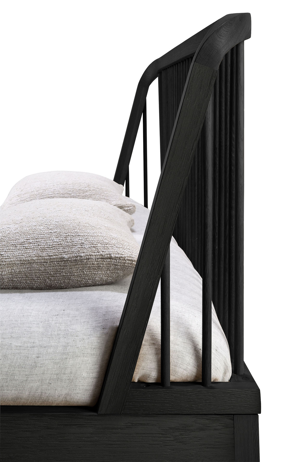 Ethnicraft bed Spindle black 160x200 cm