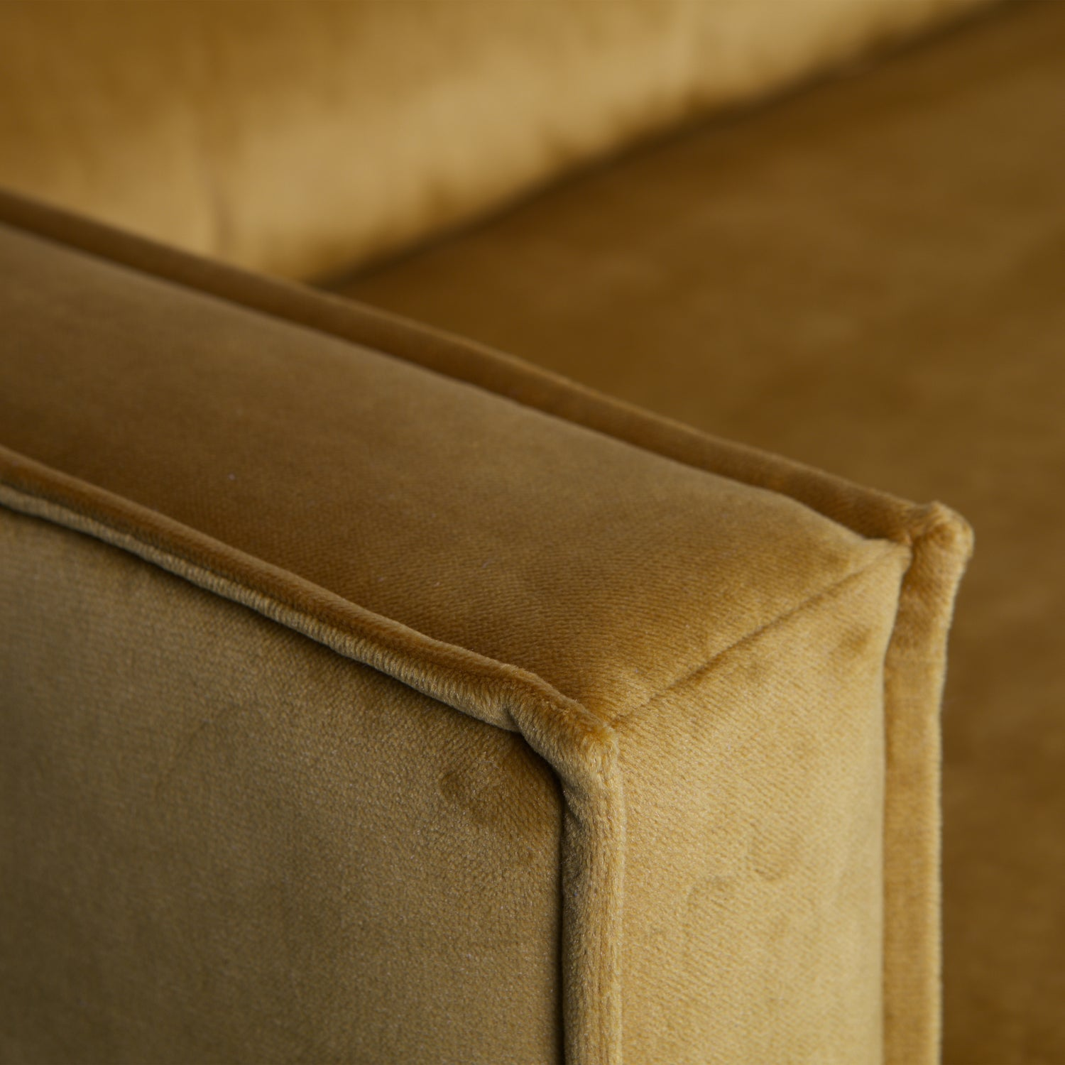 Rodeo daybed links structure velvet brass
