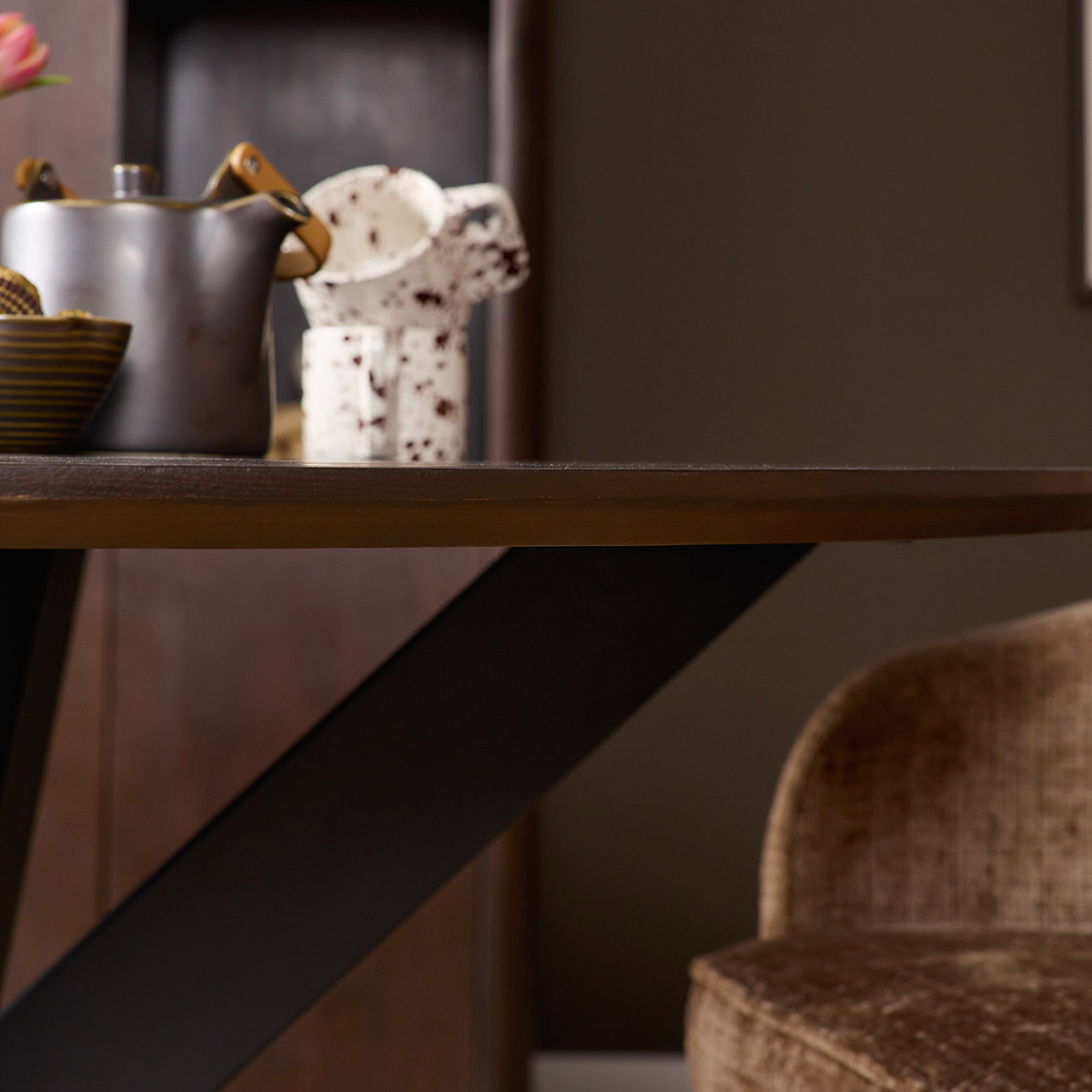 Eettafel De Bokke Rond Bruin & Zwart