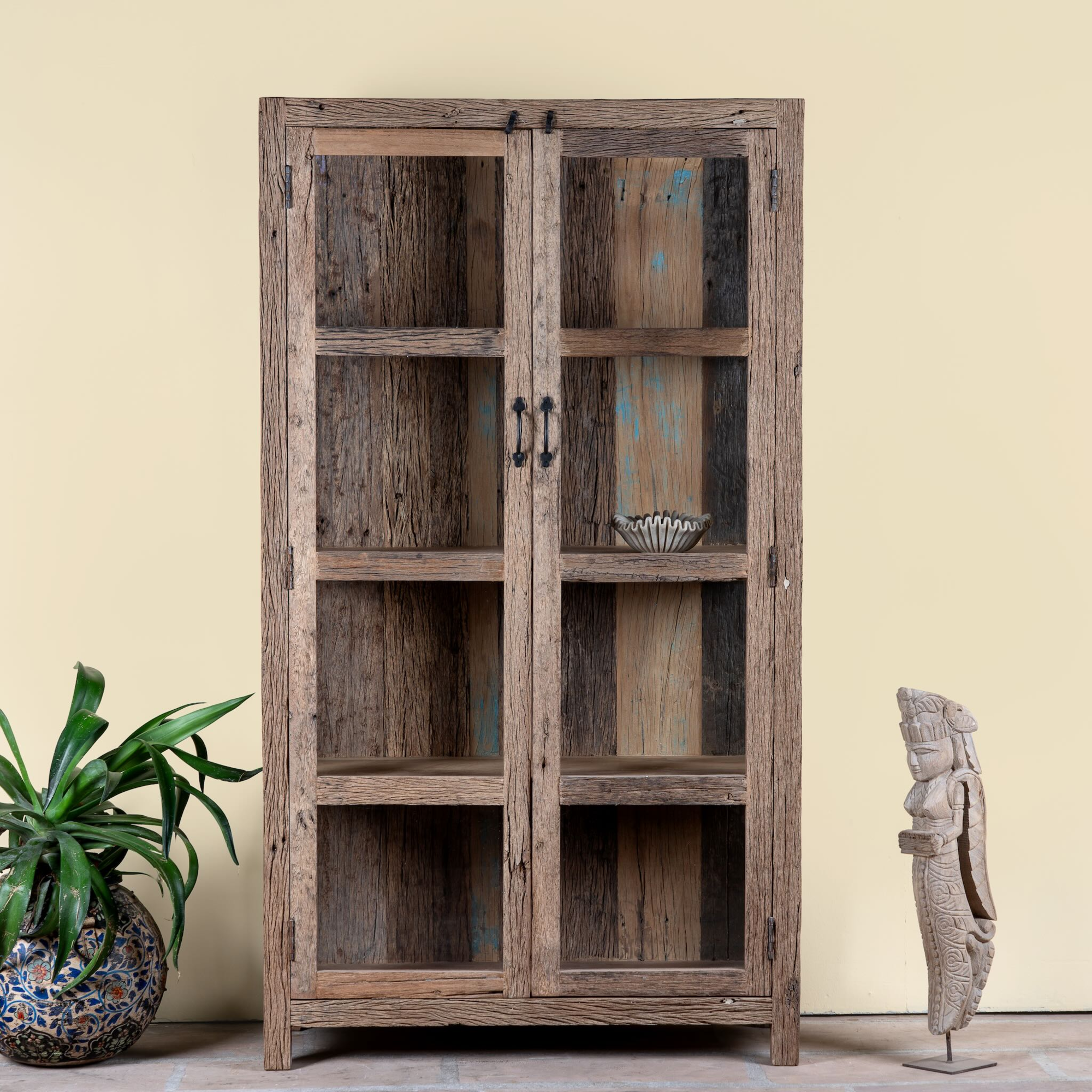 Aarush - Vitrinekast van Gerecycled Hout met Glas