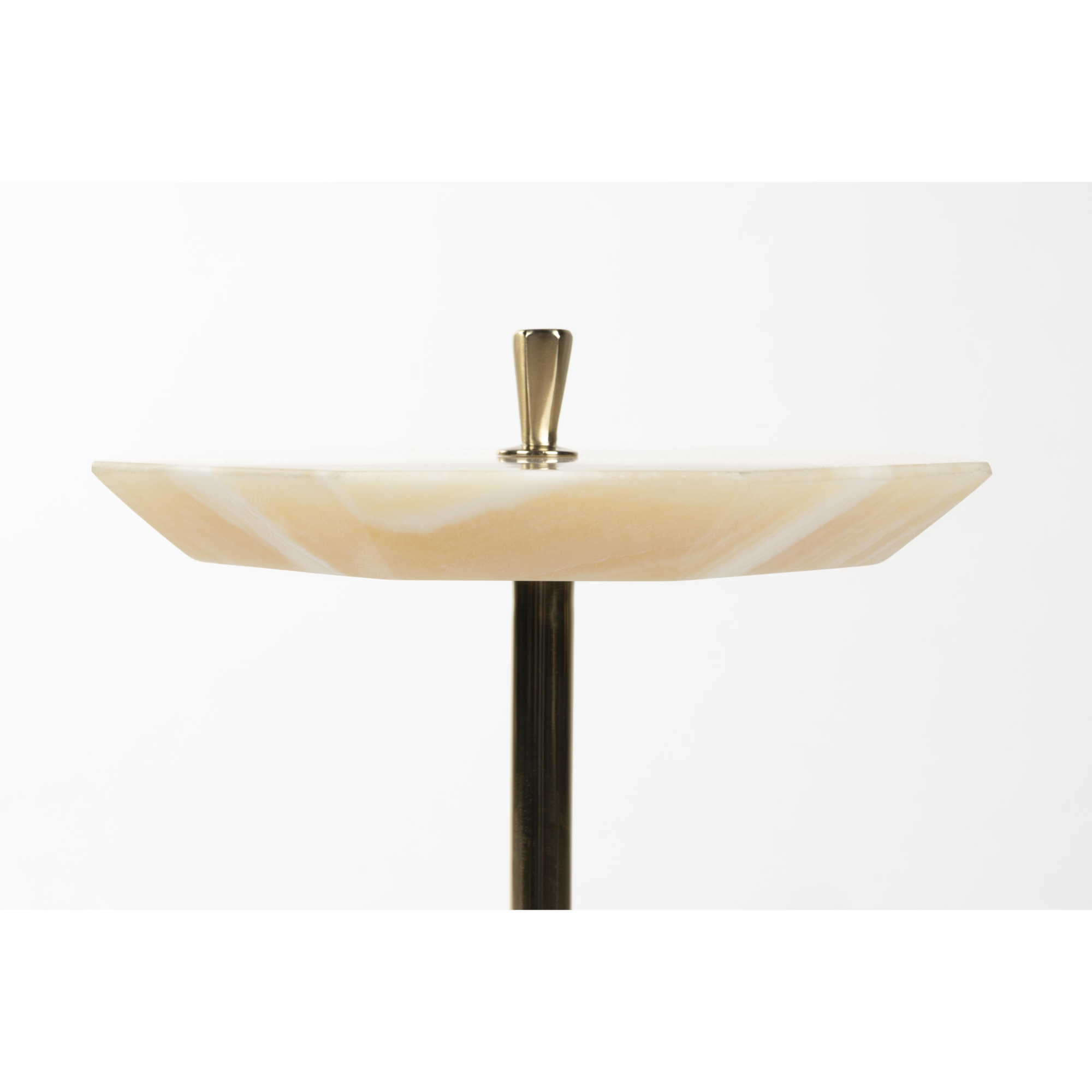 Onno bijzettafel onyx natuursteen