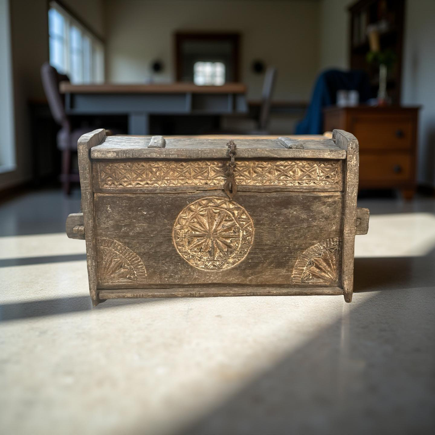 Himachal primitieve box uniek
