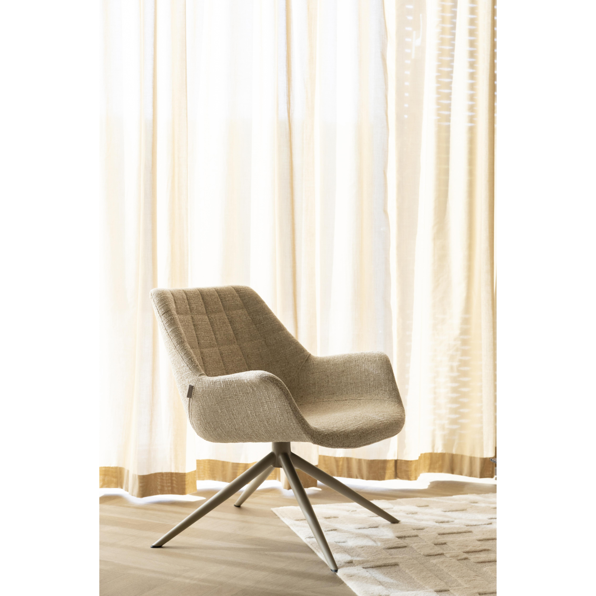 DOULTON LOUNGE CHAIR