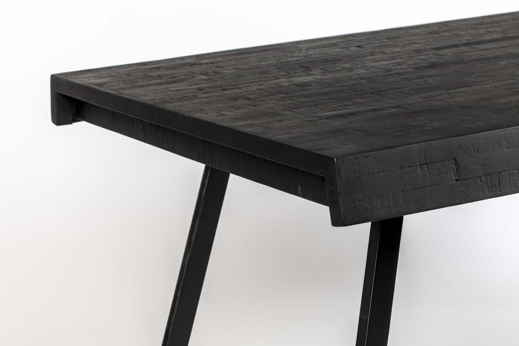 Housecraft living Suri Tafel