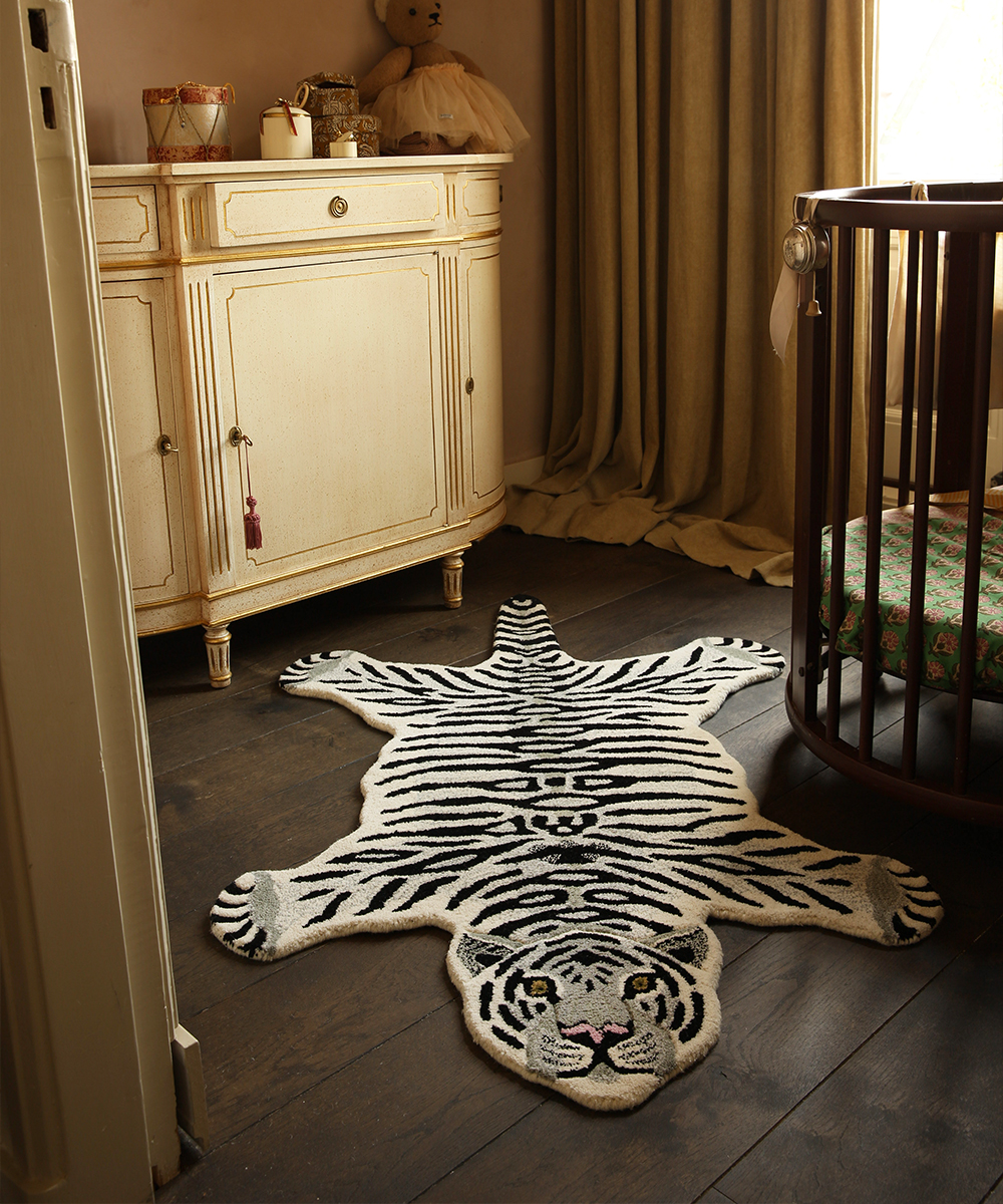 Doing goods Snowy Tiger Rug Large