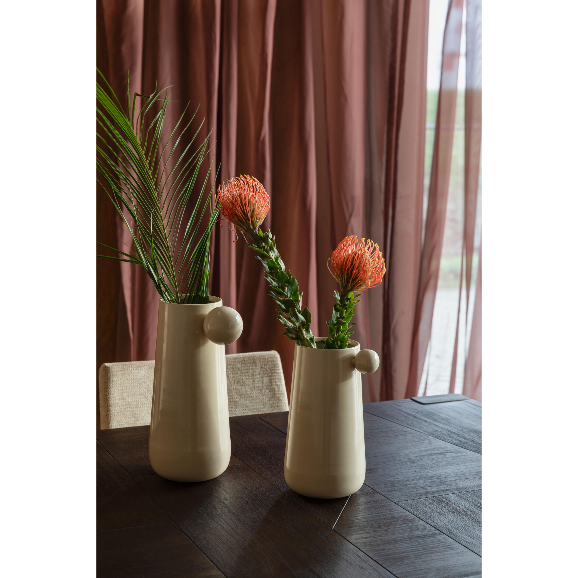 DOT VASES