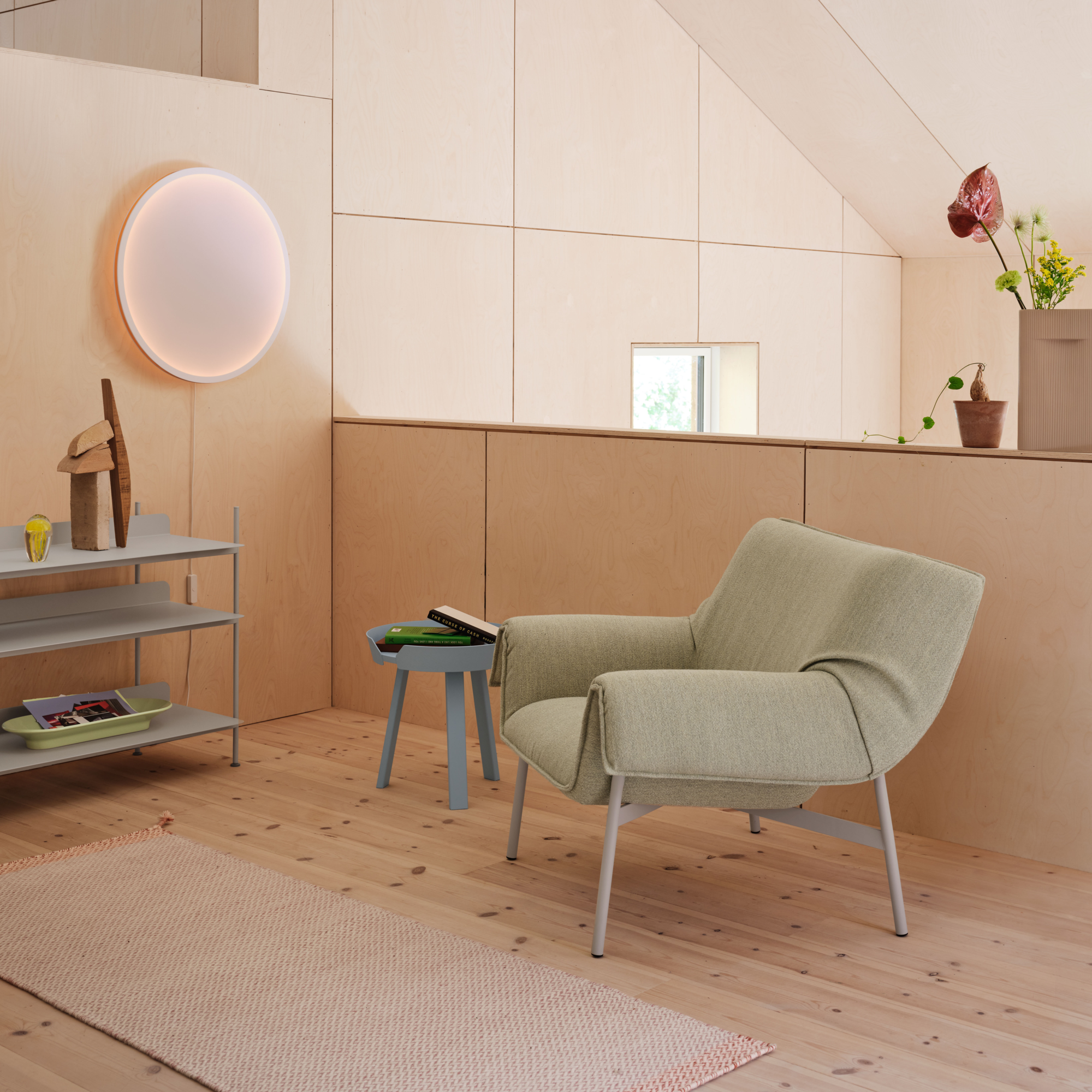 Muuto Salontafel Around small light blue