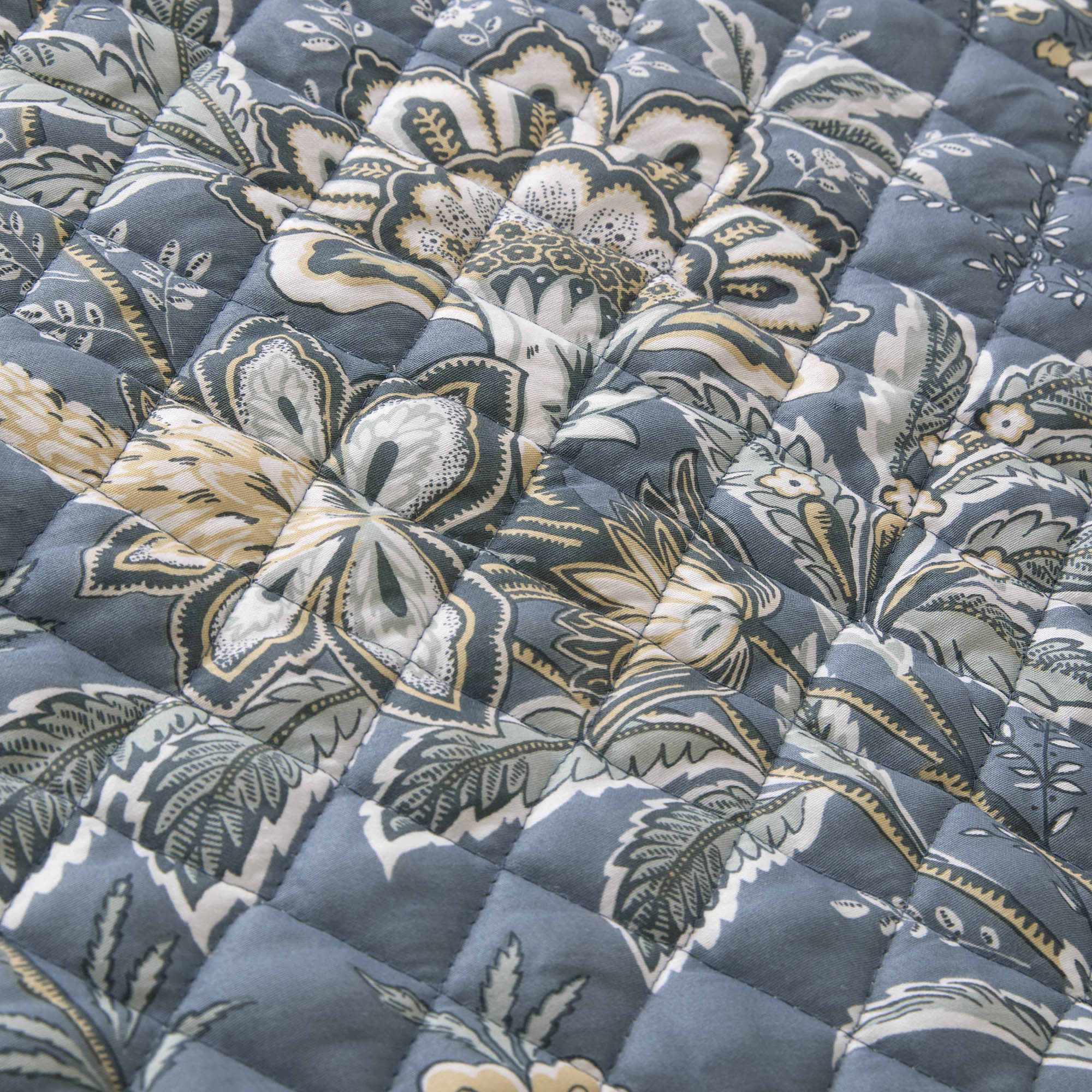 textiel laura ashley doorgestikte sprei marlbrook